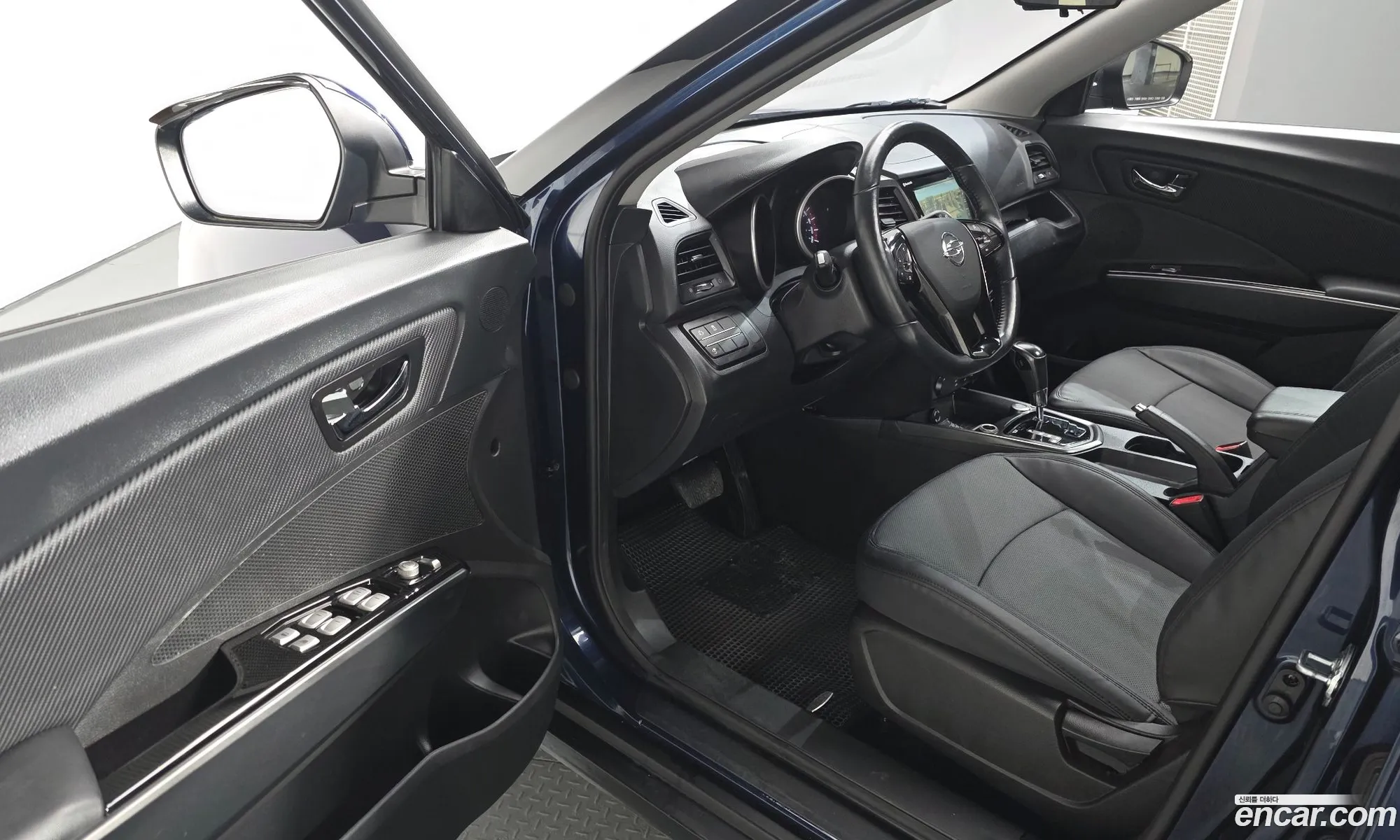 KG Mobility (SsangYong) Tivoli Air 2017 — 13