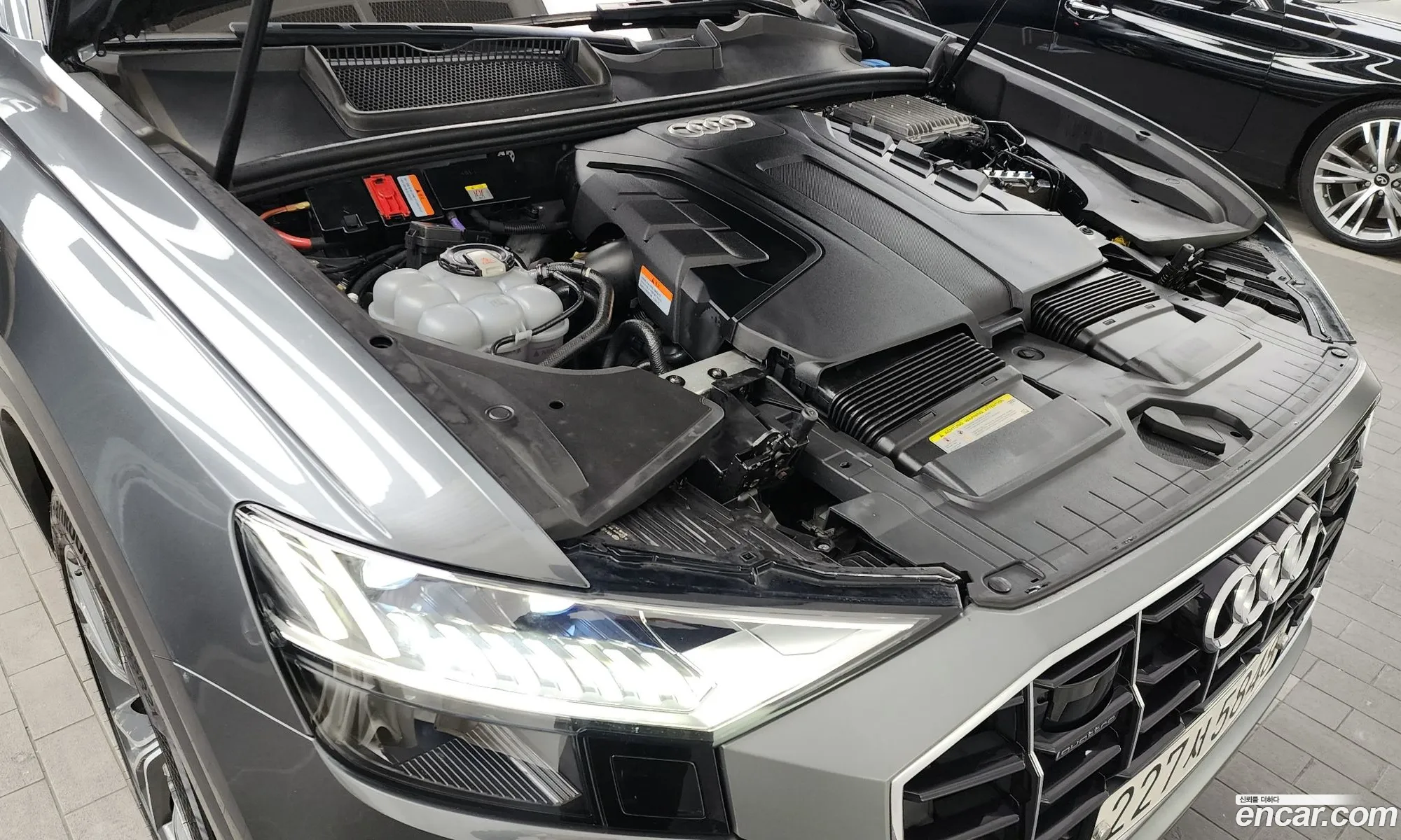 Audi Q8 2020 WAUZZZF19LD019500 — 4