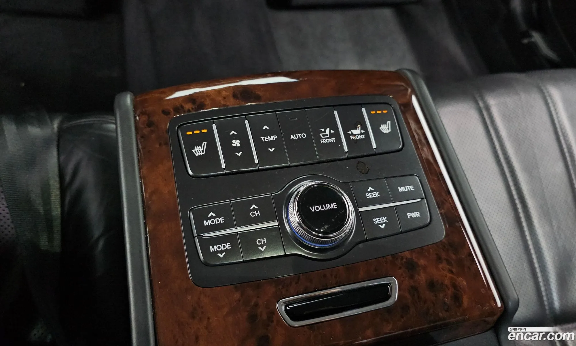 Hyundai Equus 2010 — 9