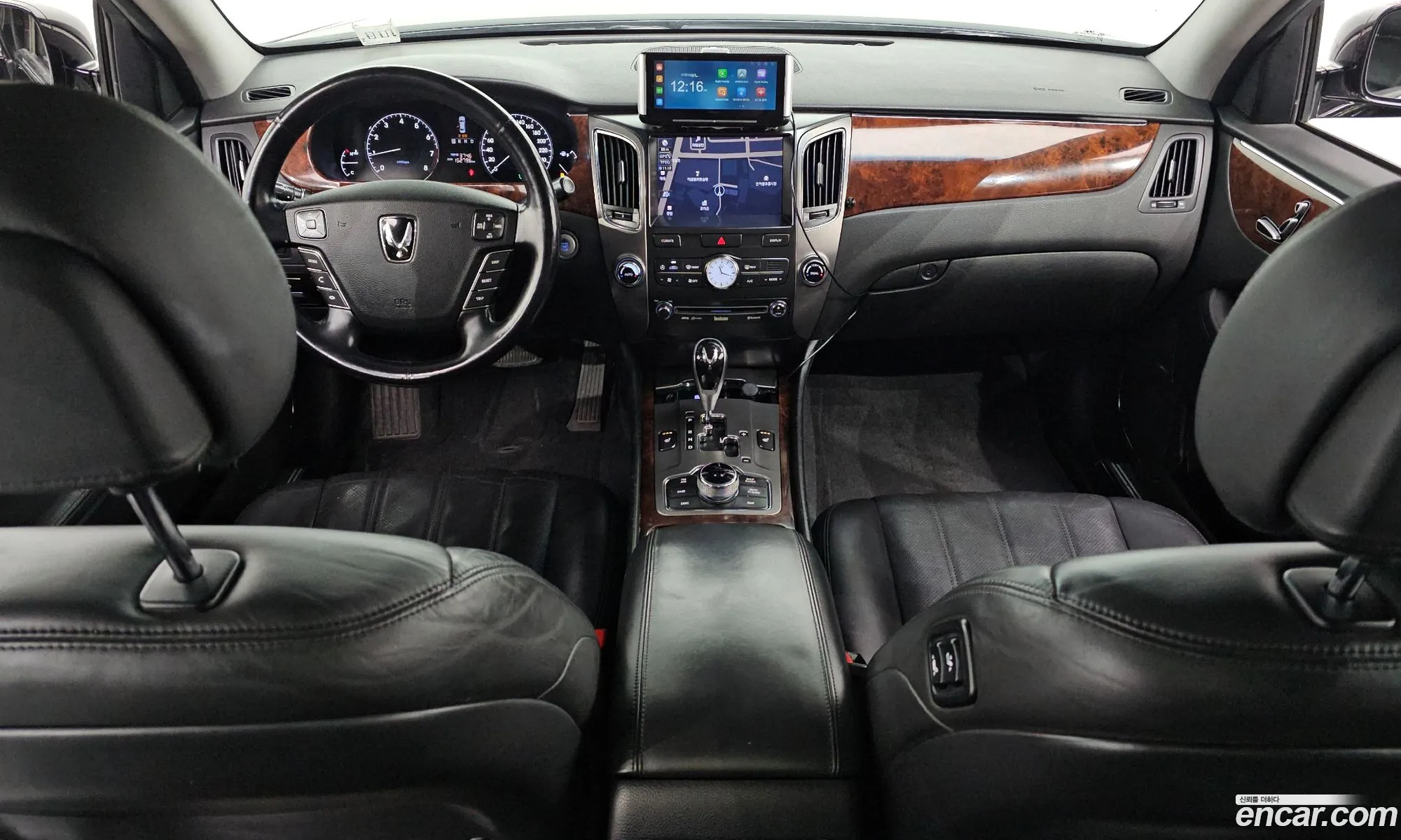 Hyundai Equus 2010 — 2