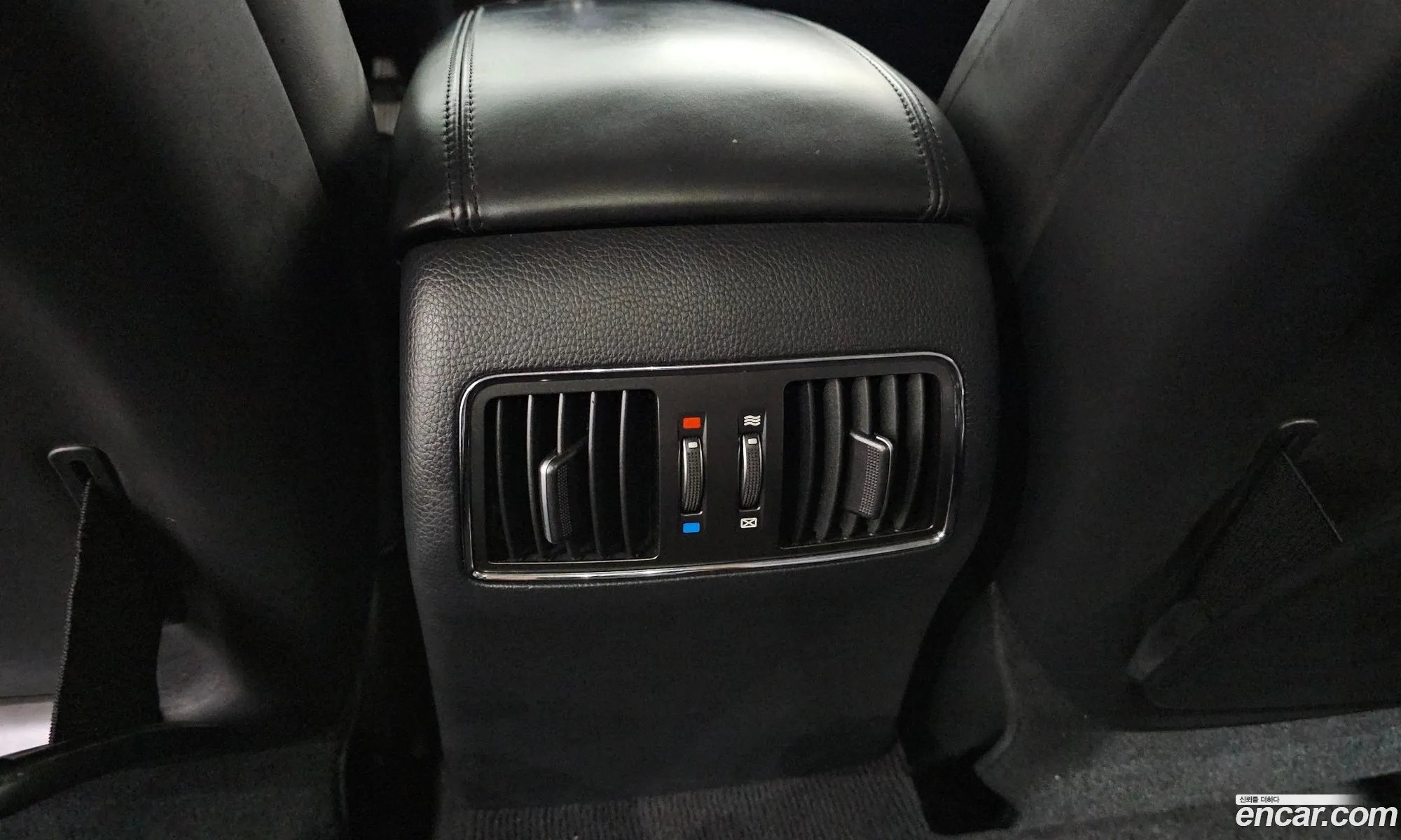 Hyundai Equus 2010 — 13