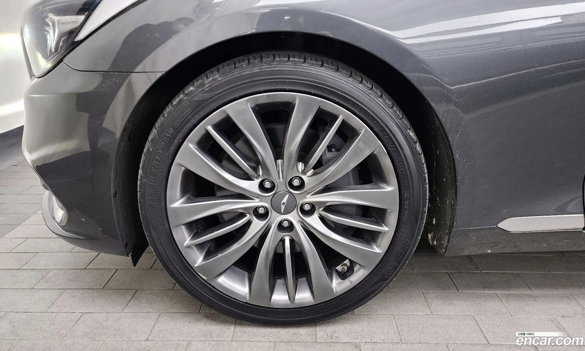 Genesis G80 2016 — 19