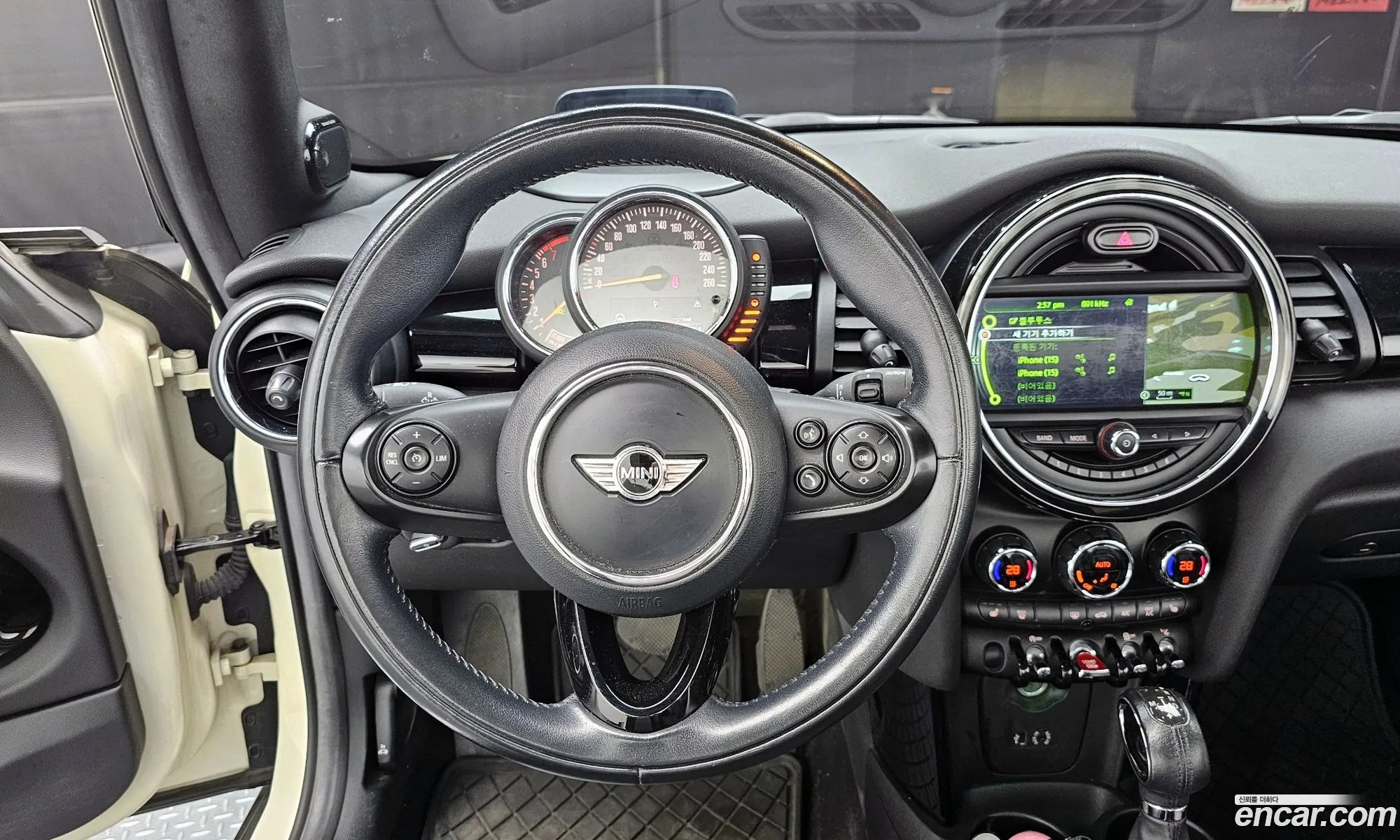 Mini Cooper Convertible 2017 WMWWG5102H3A80199 — 16