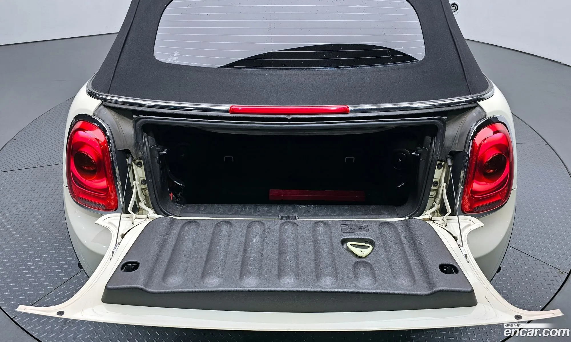 Mini Cooper Convertible 2017 WMWWG5102H3A80199 — 19