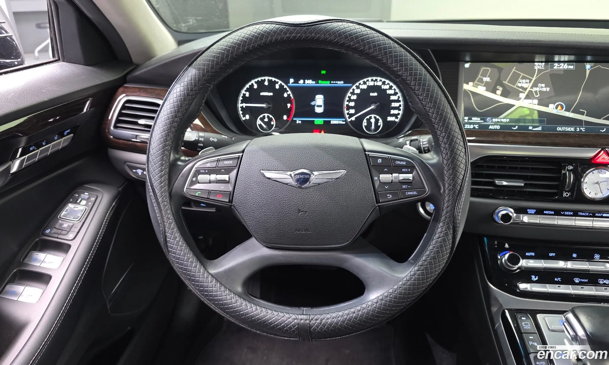 Genesis EQ900 2016 — 5
