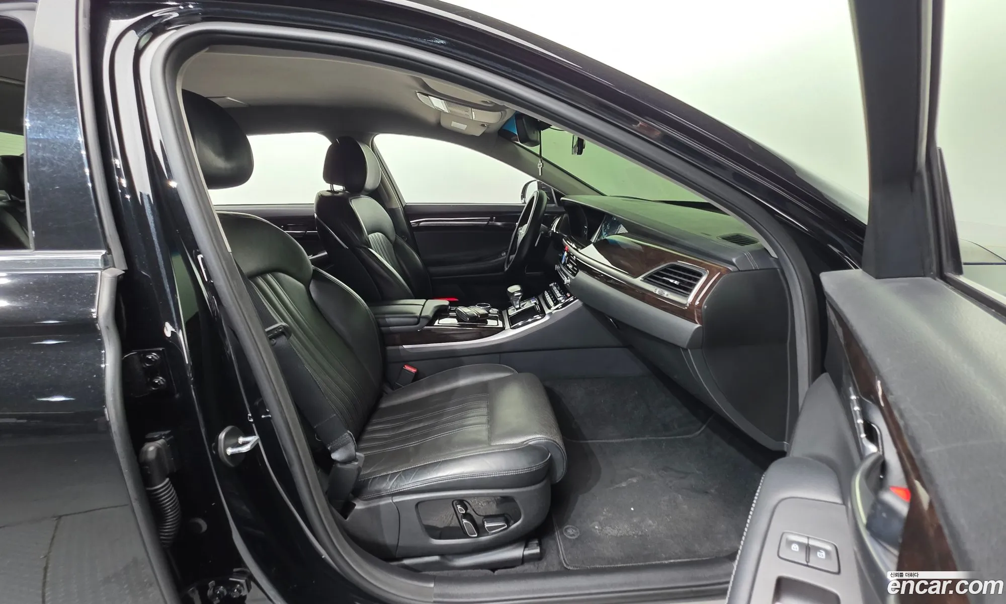 Genesis EQ900 2016 — 6