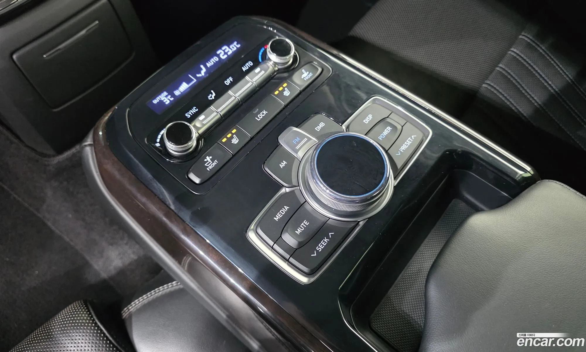 Genesis EQ900 2016 — 9