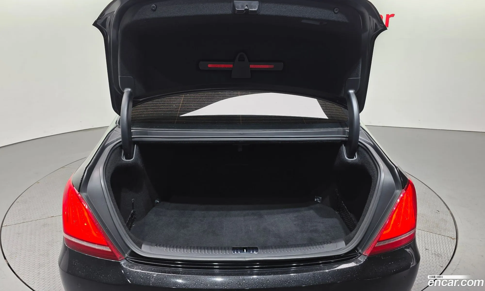 Genesis EQ900 2016 — 2