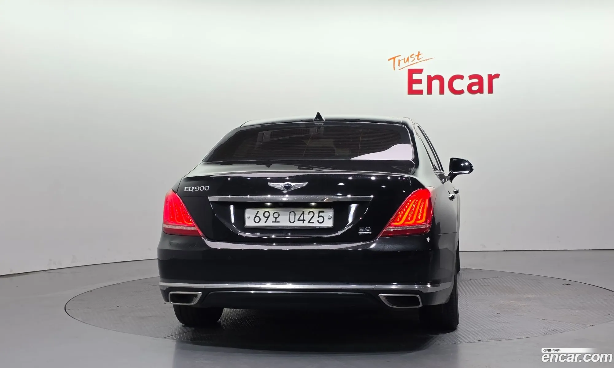 Genesis EQ900 2016 — 12