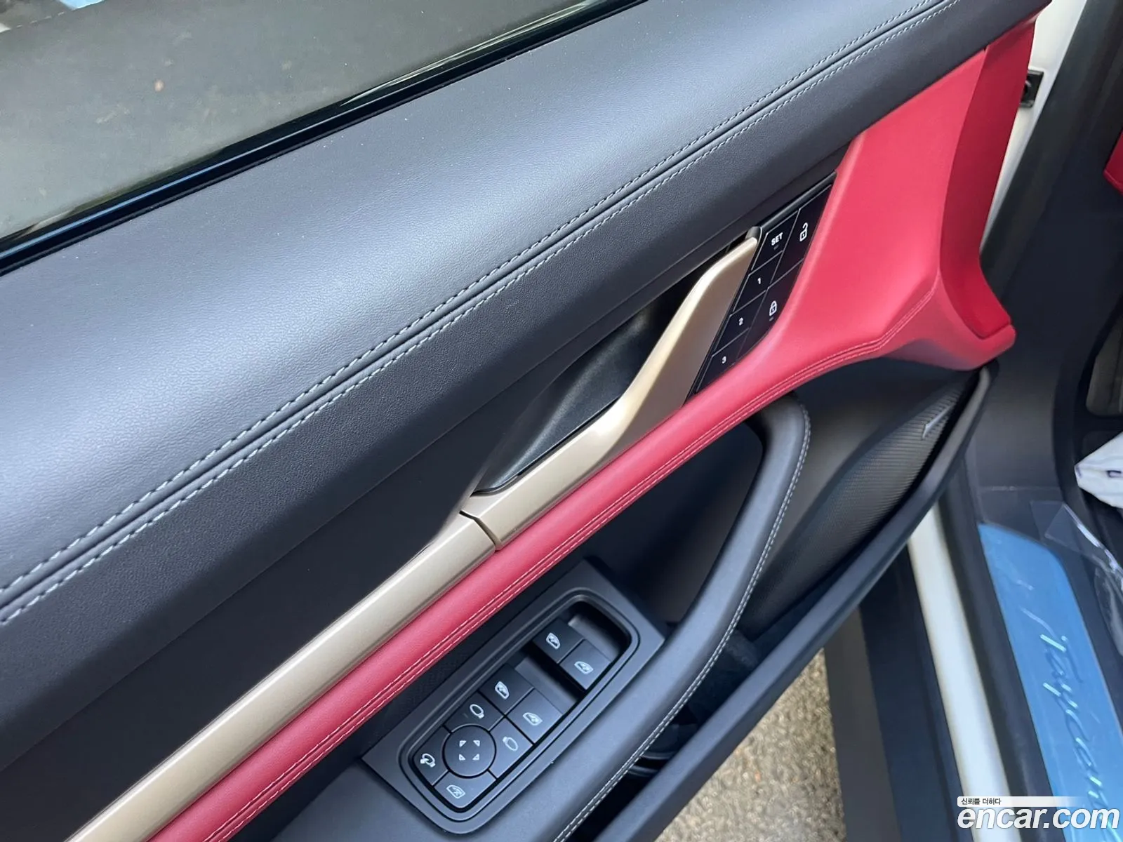 Porsche Taycan 2023 — 12