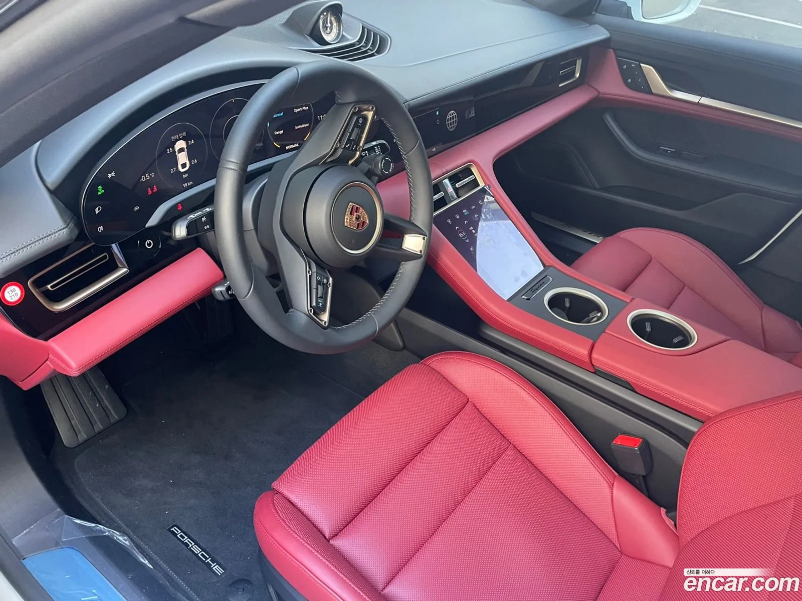 Porsche Taycan 2023 — 14