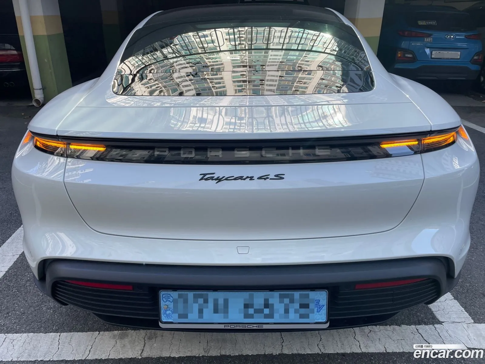 Porsche Taycan 2023 — 9