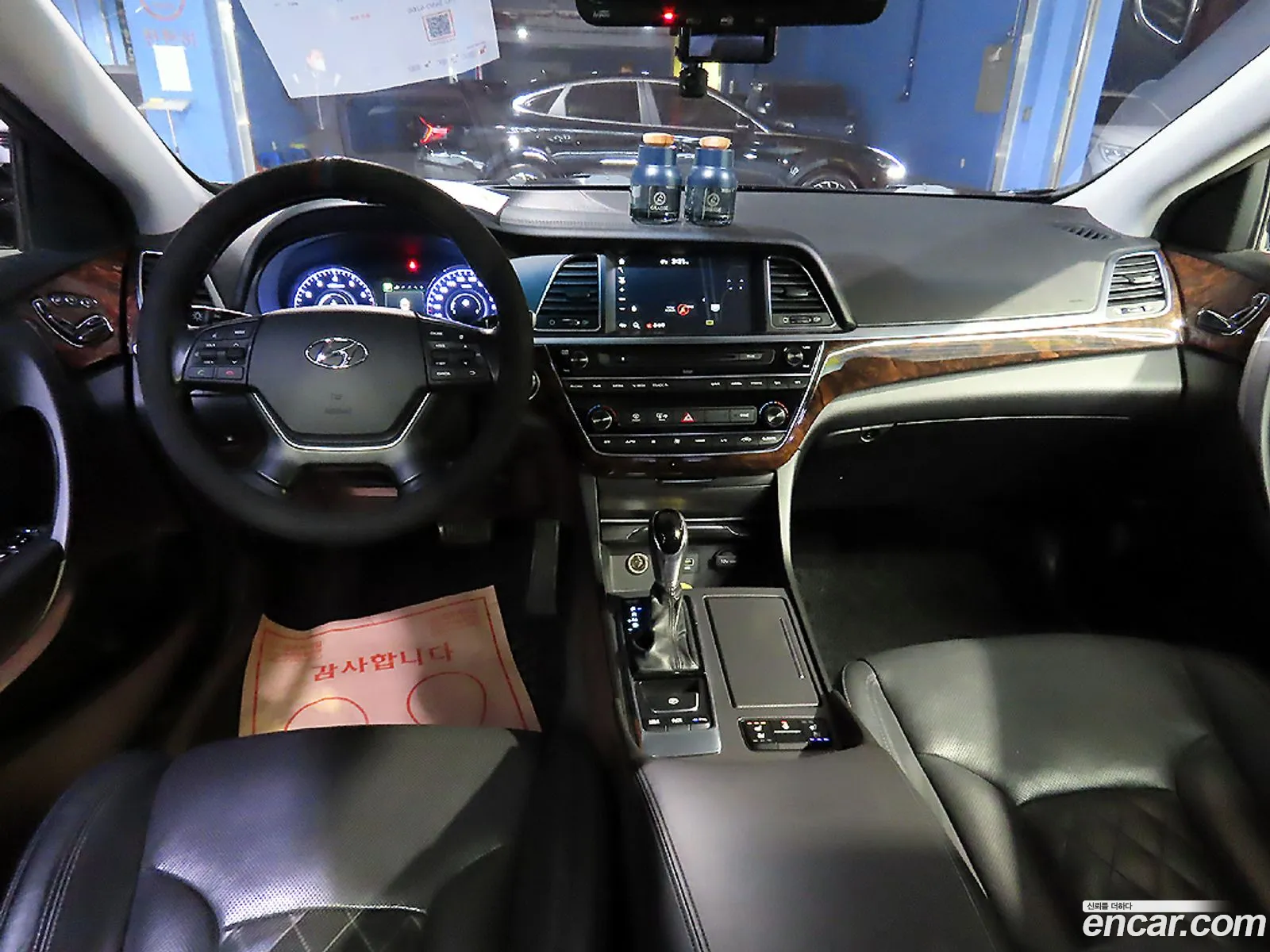 Hyundai Aslan 2015 — 16
