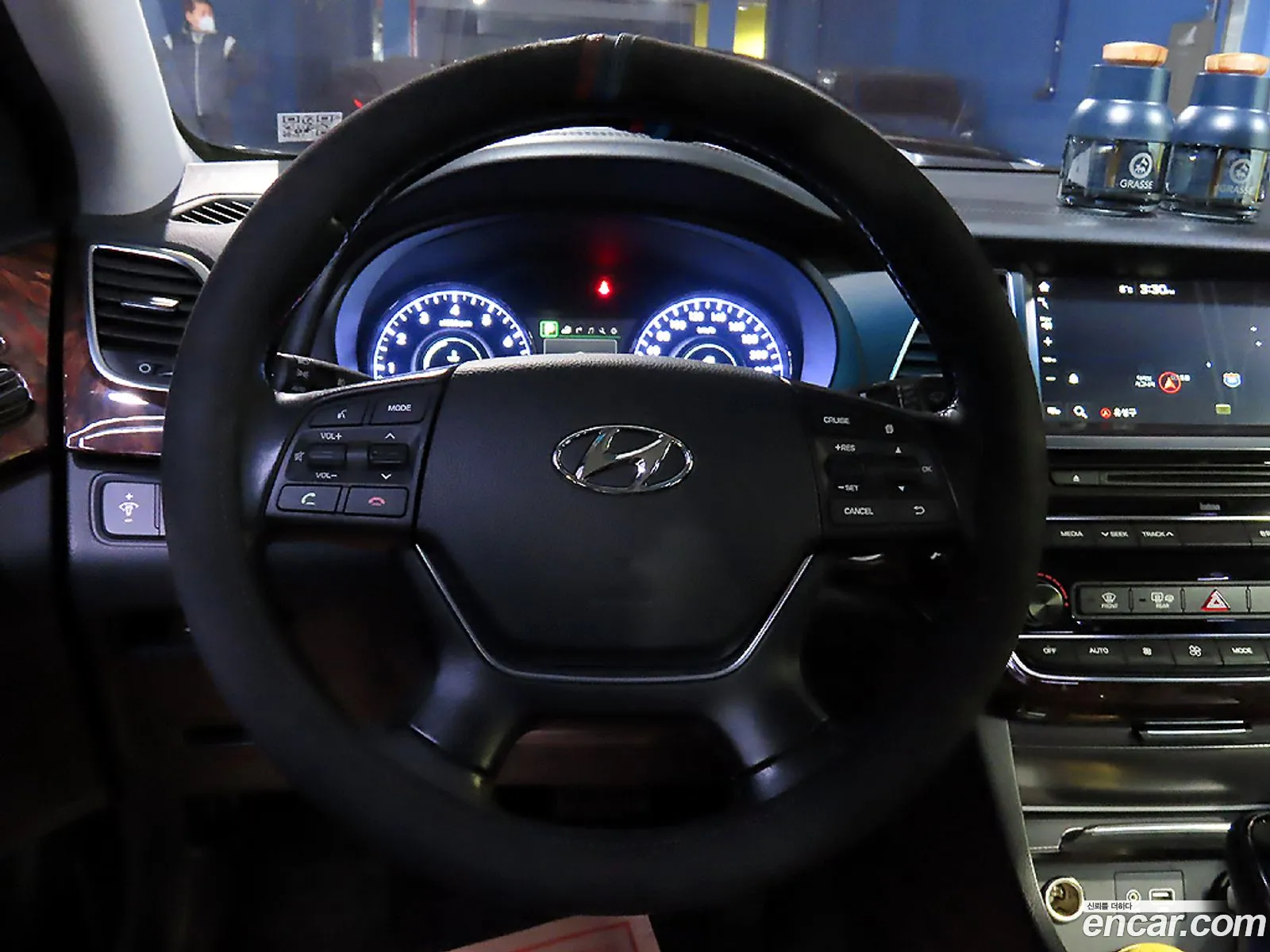 Hyundai Aslan 2015 — 15