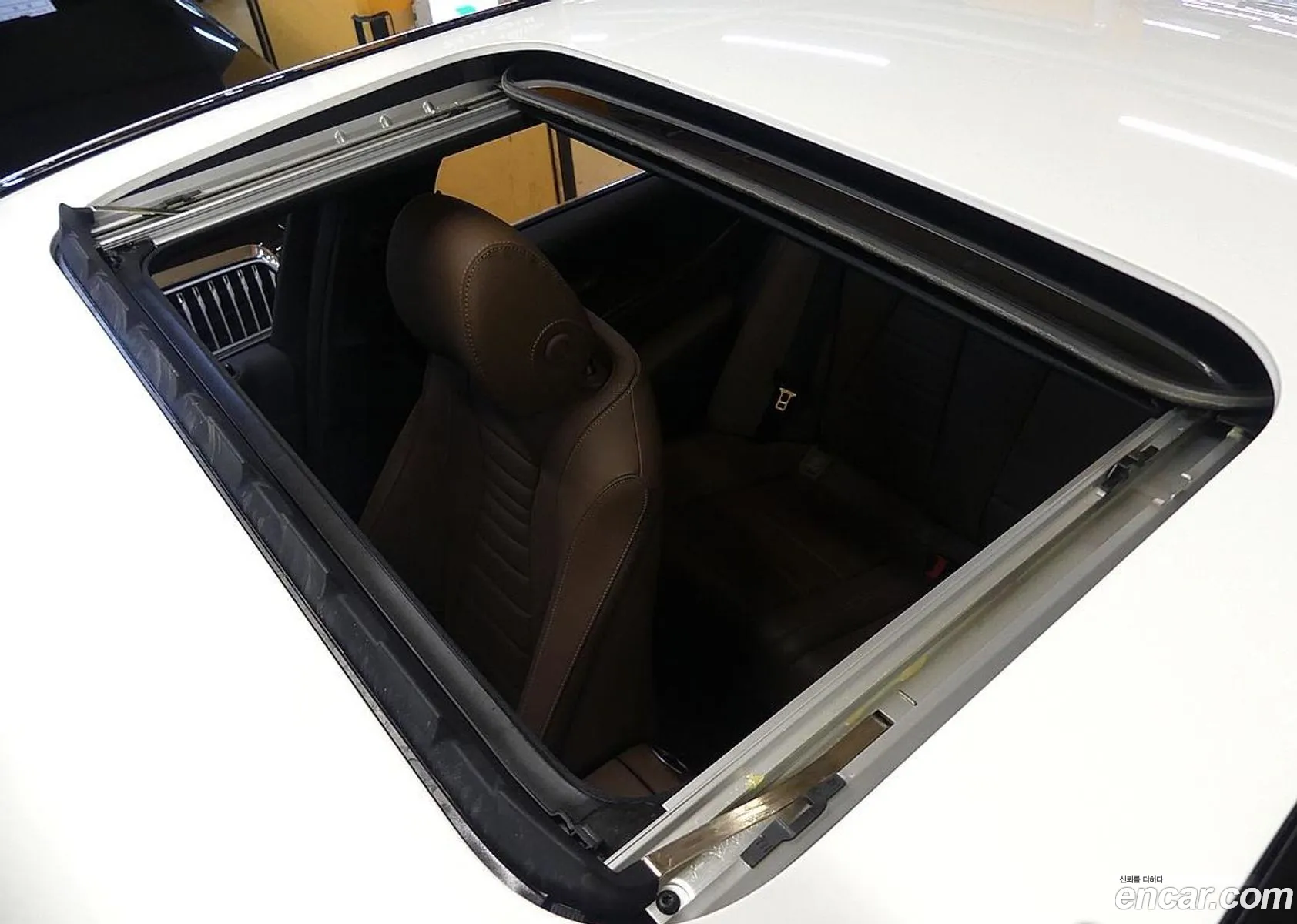 Mercedes-Benz E-Class W213 2023 — 8