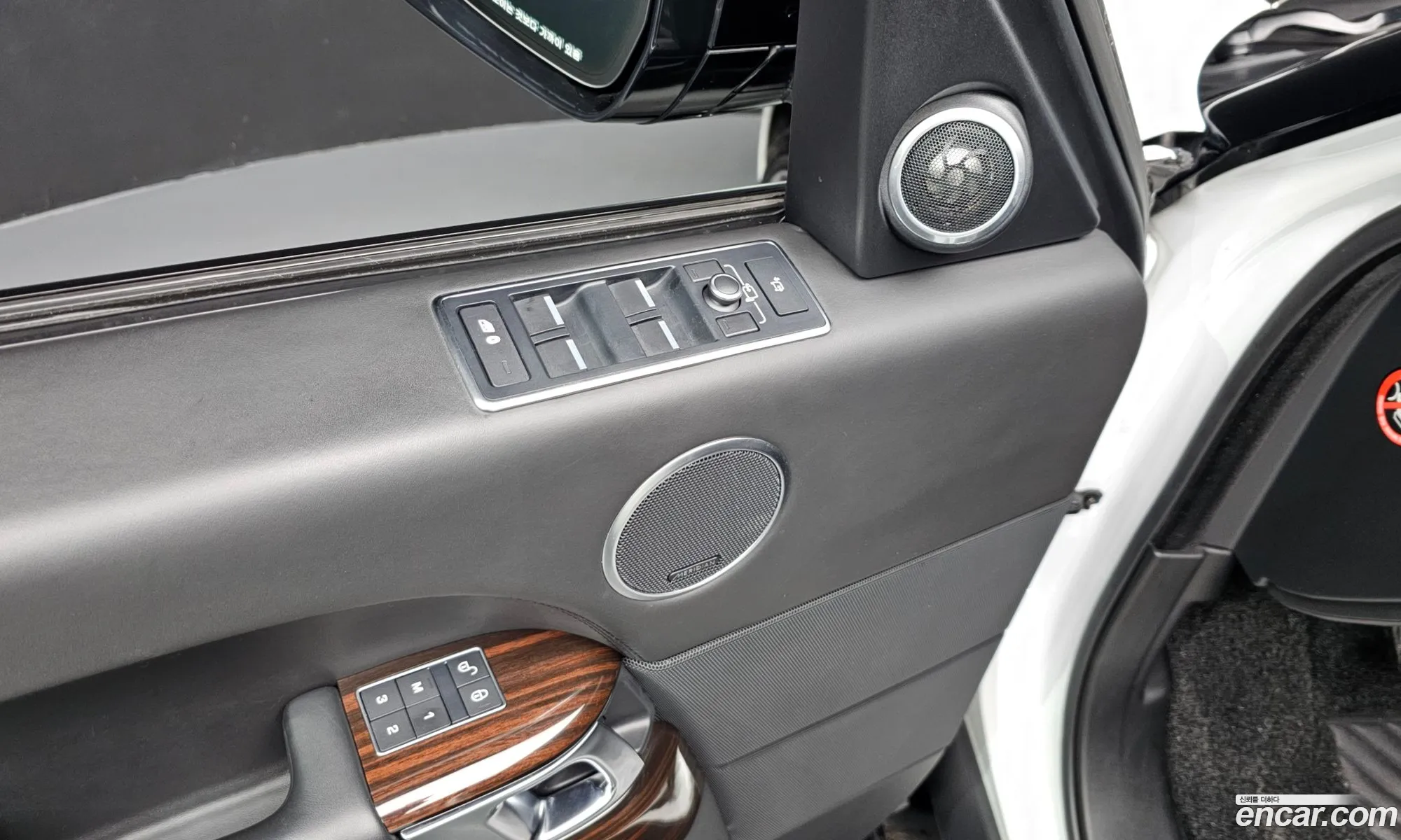 Land Rover Range Rover 2016 SALGA3JF3GA276721 — 20