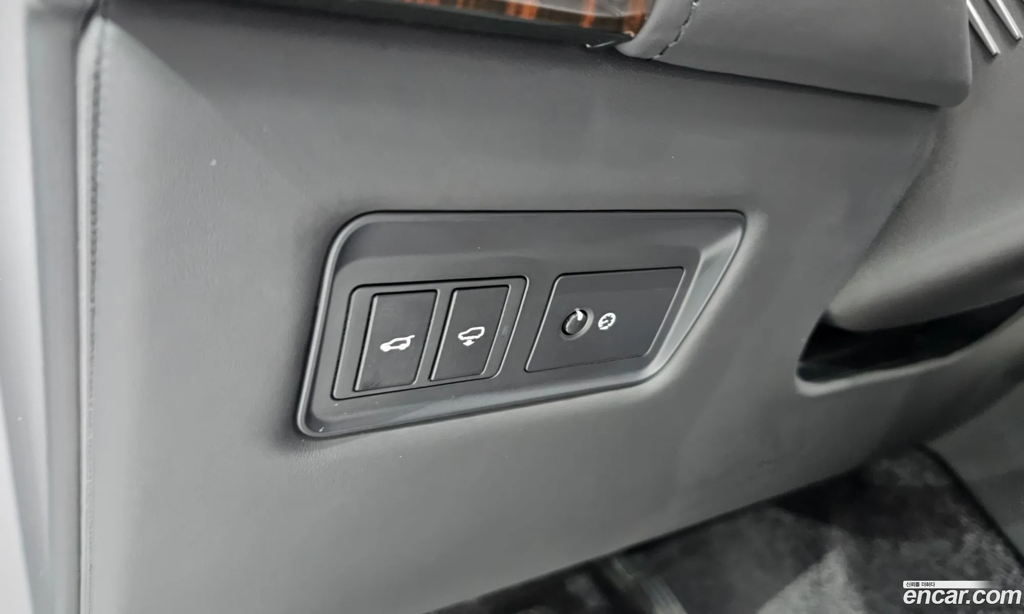 Land Rover Range Rover 2016 SALGA3JF3GA276721 — 14
