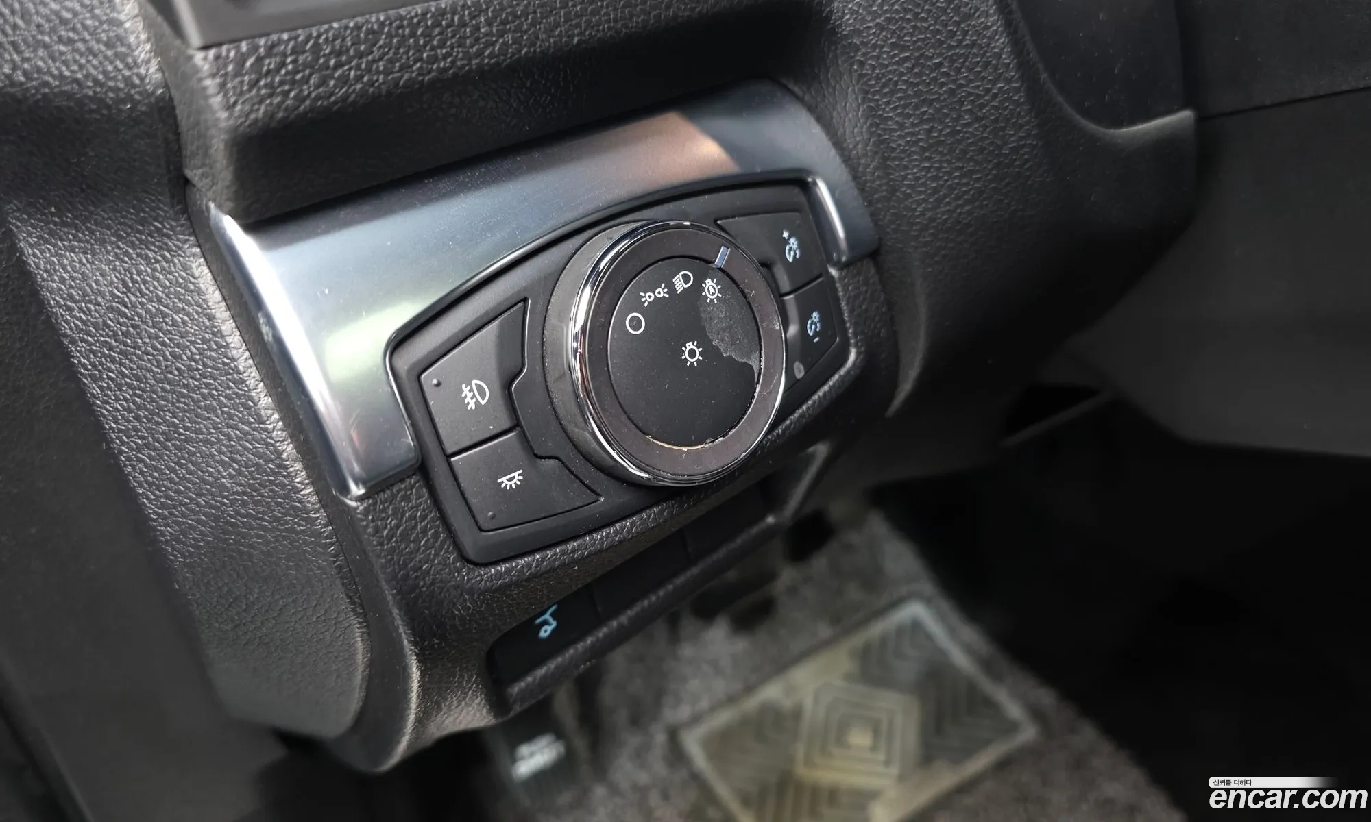 Ford Explorer 2019 1FM5K8FH0KGA25501 — 18