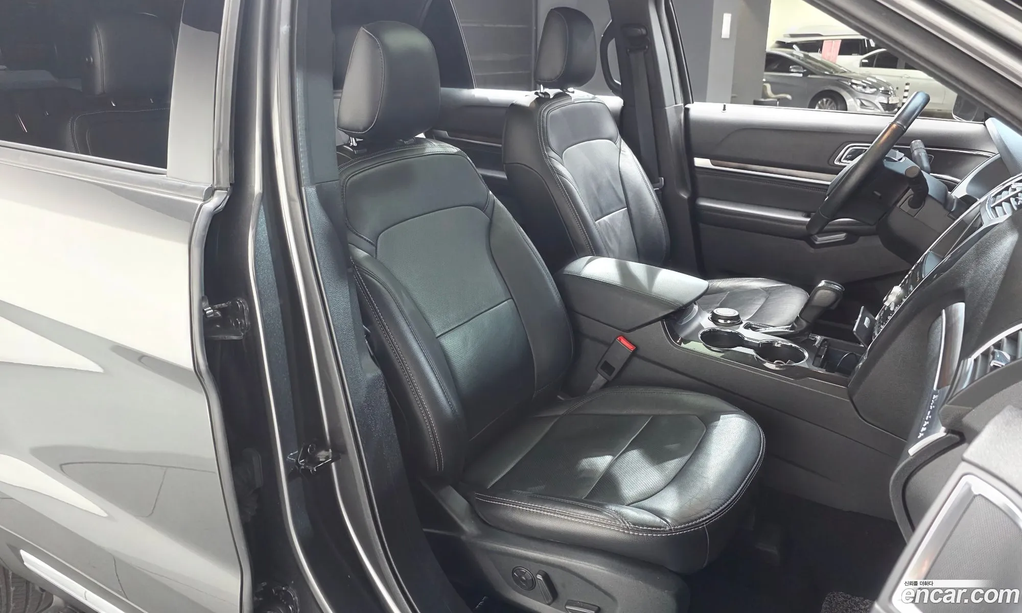 Ford Explorer 2019 1FM5K8FH0KGA25501 — 17