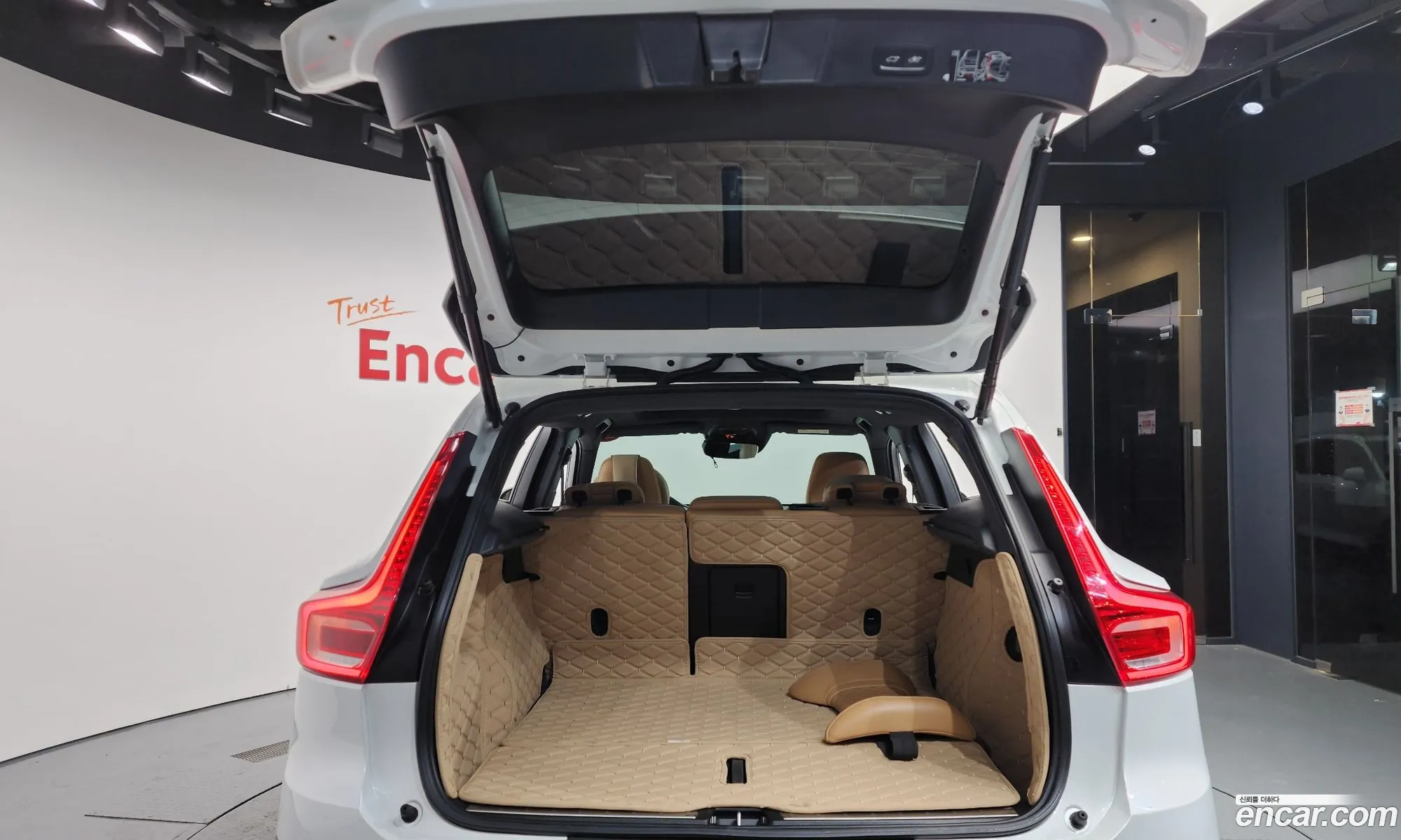 Volvo XC40 2021 — 6