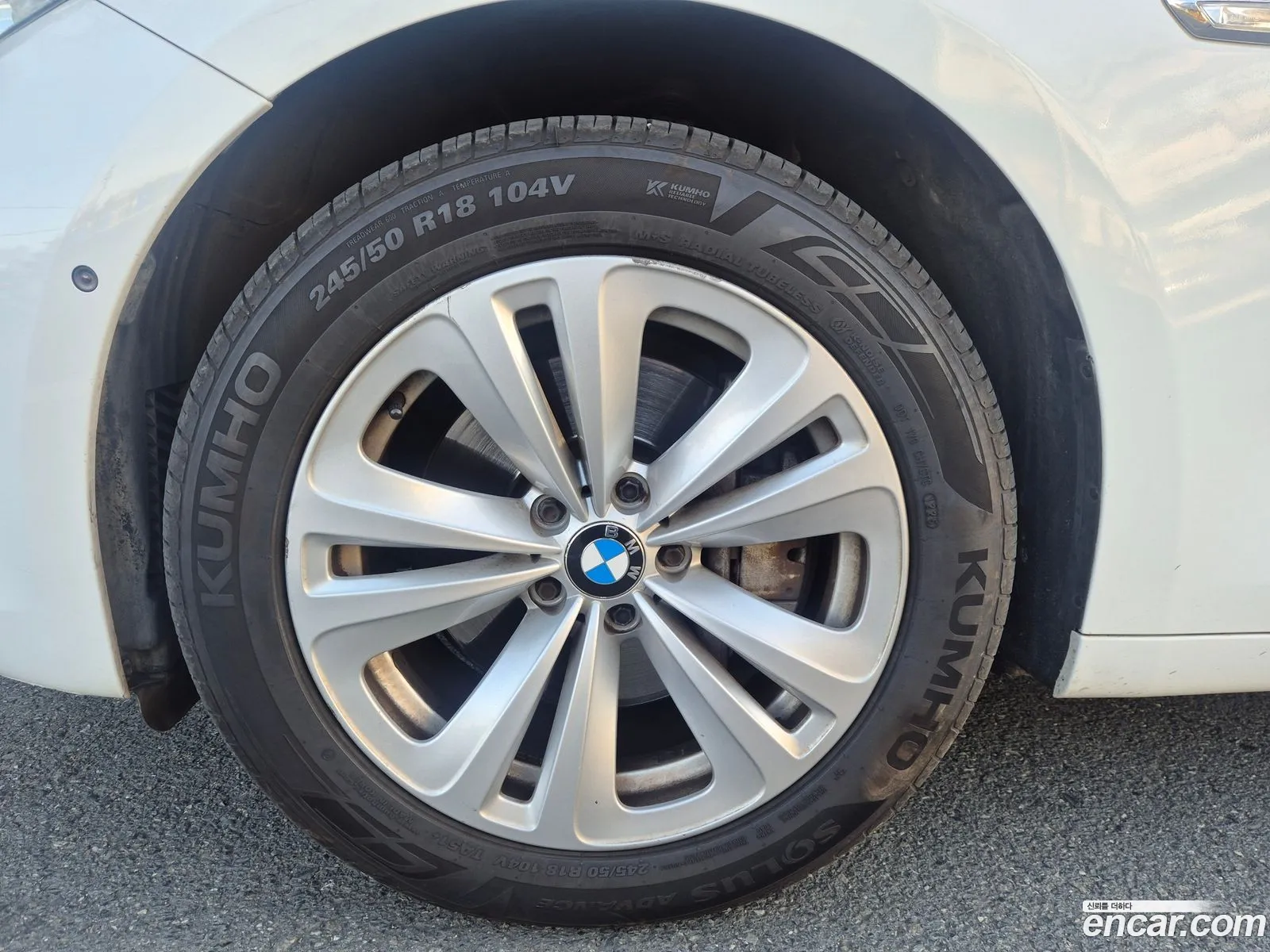 BMW 5 Series GT 2011 — 11
