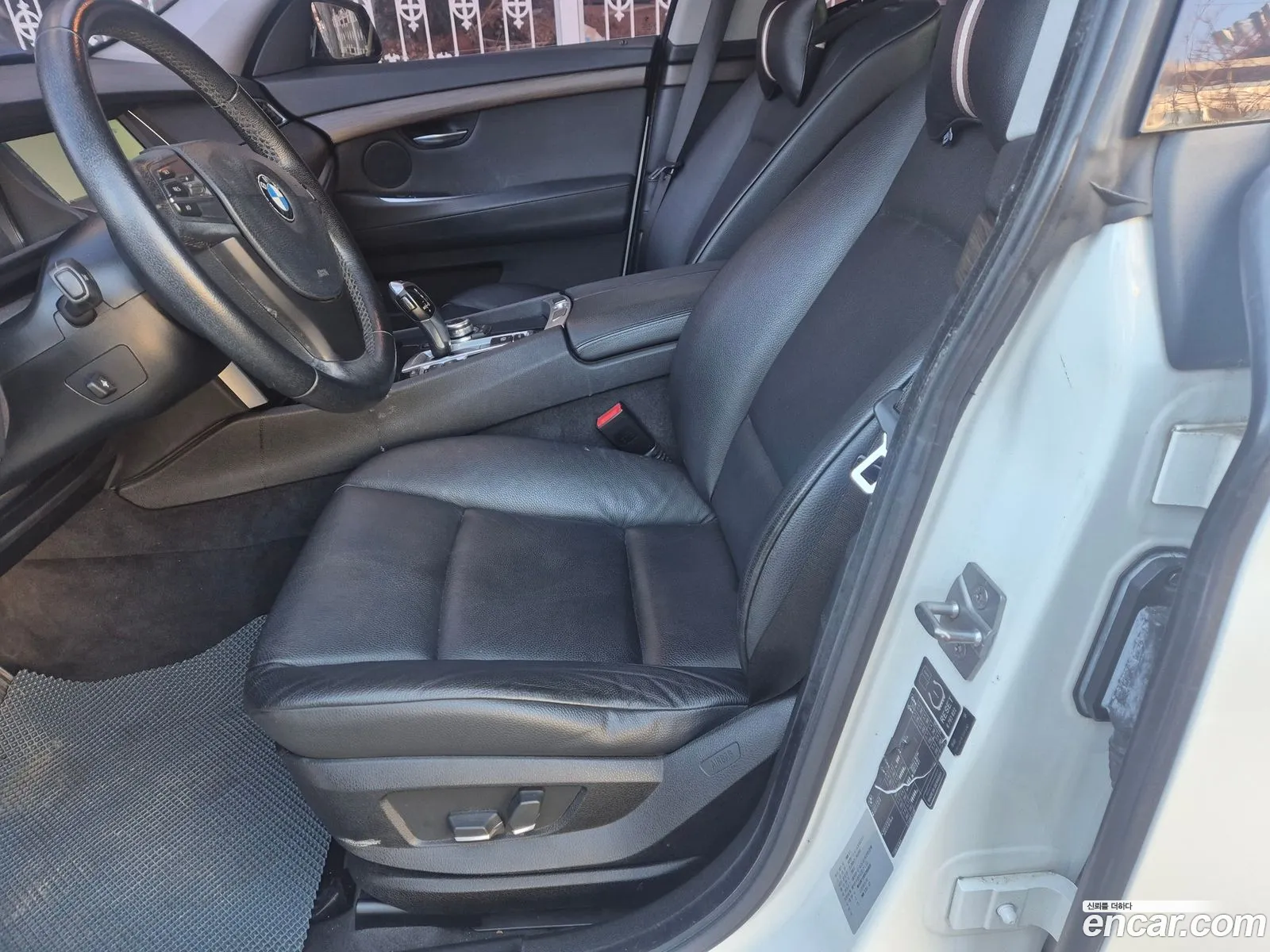 BMW 5 Series GT 2011 — 3