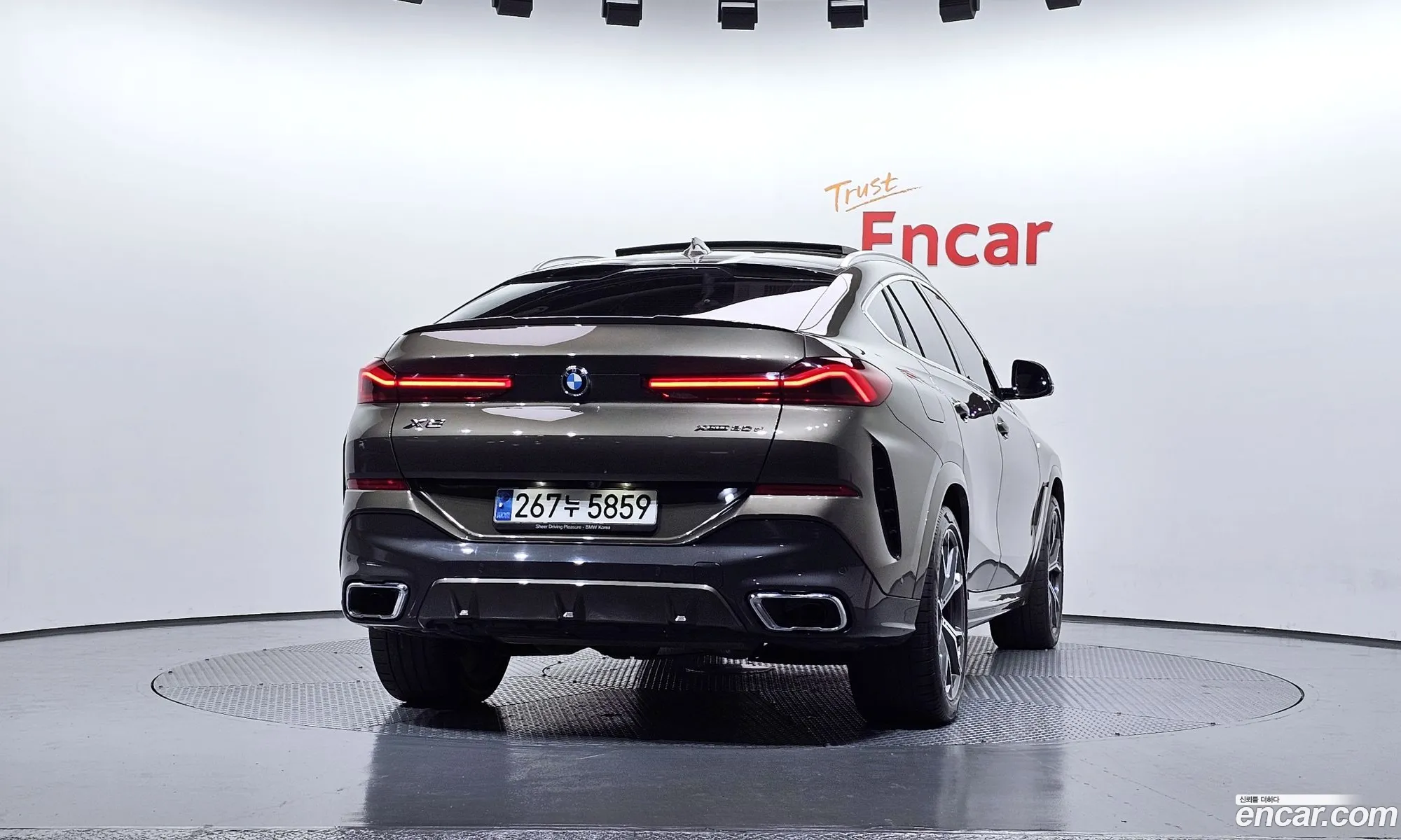 BMW X6 2021 — 2