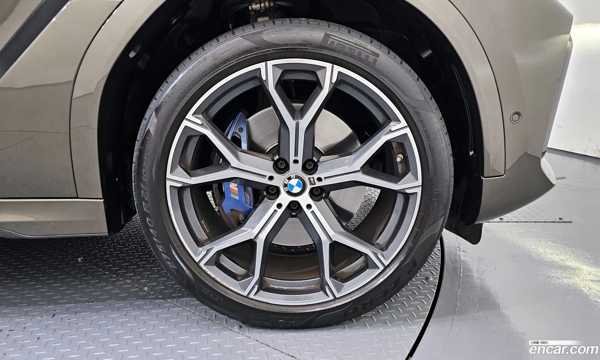BMW X6 2021 — 13