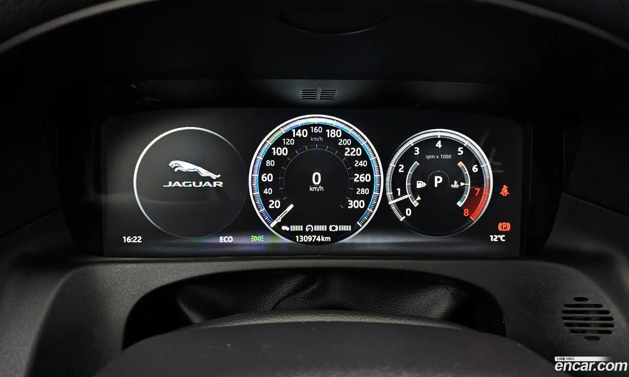 Jaguar XF 2018 — 11