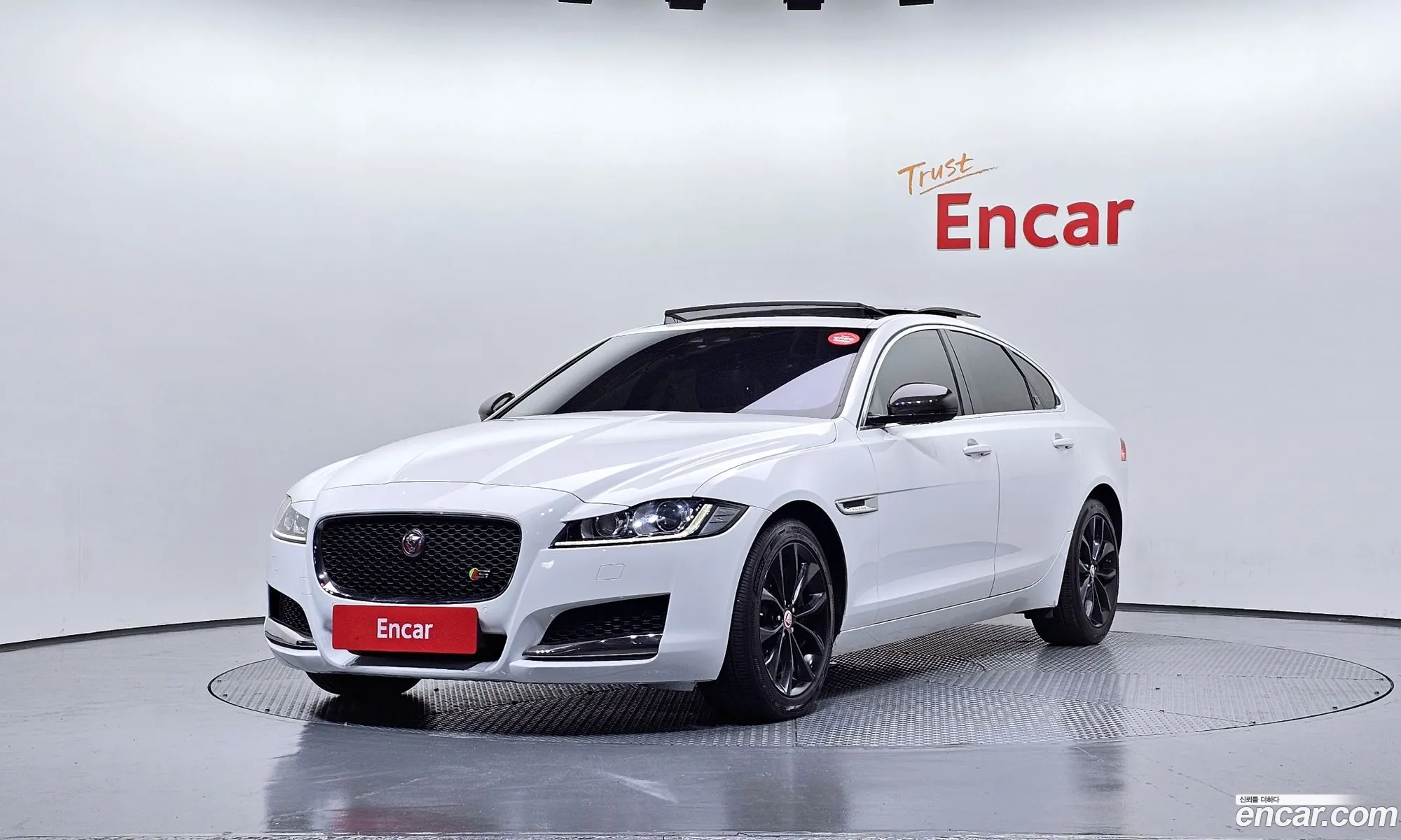 Jaguar XF 2018 — 5