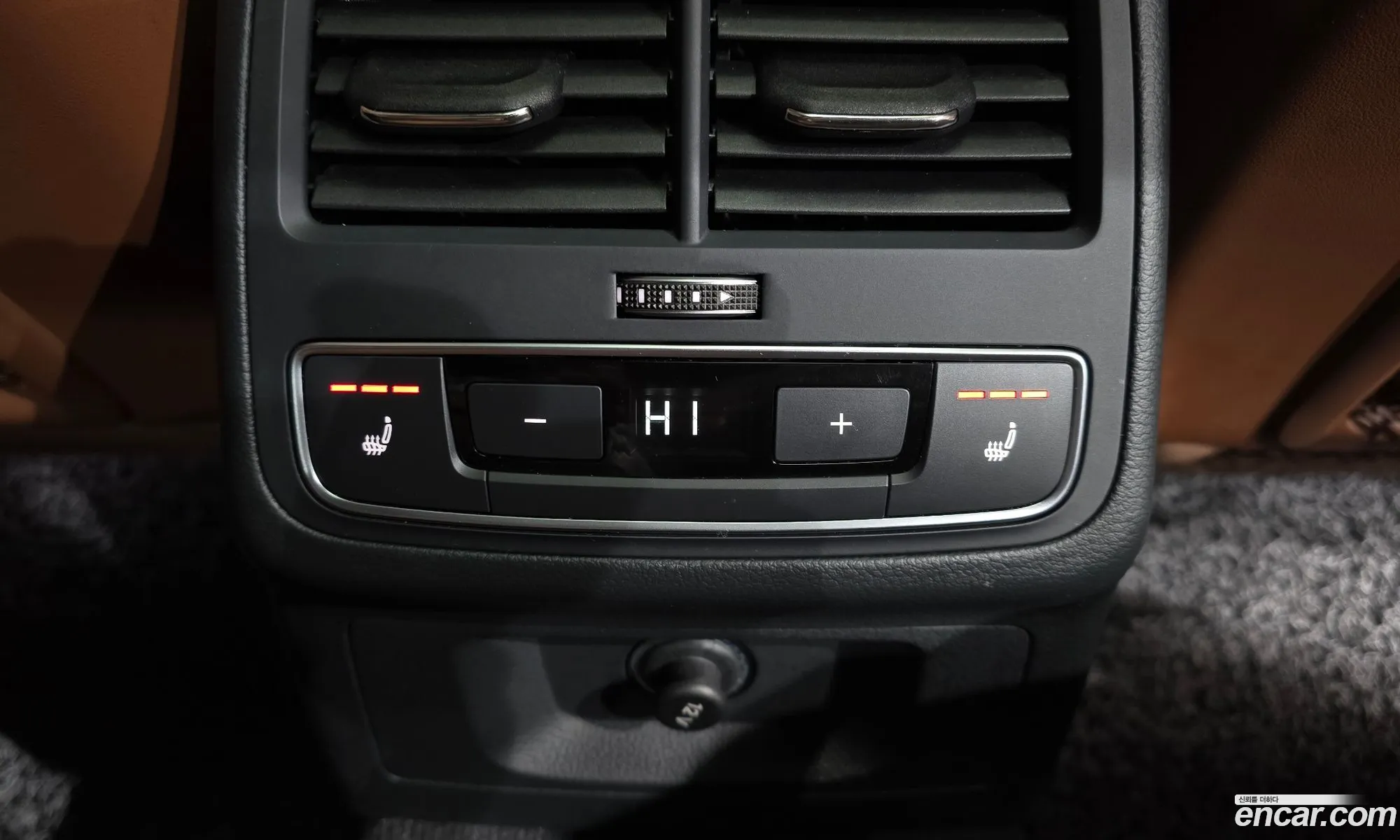 Audi A4 2021 WAUZZZF42MN002981 — 4