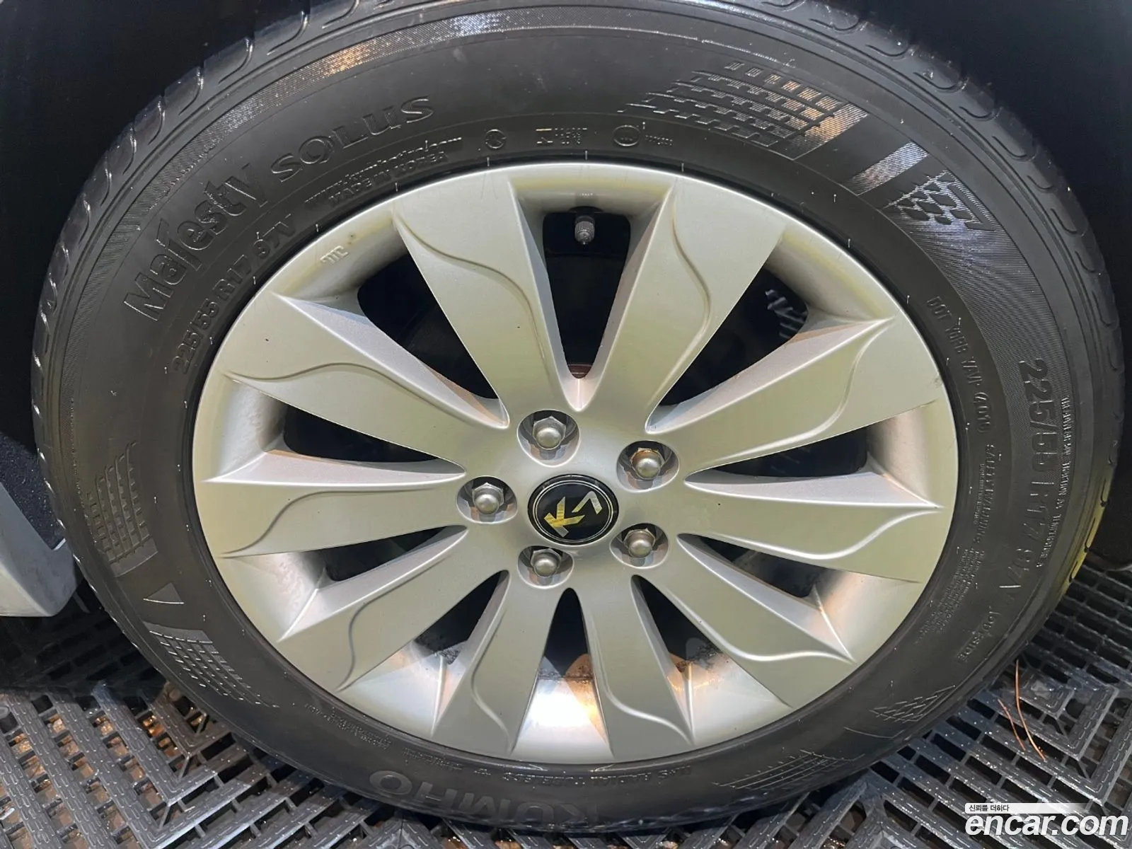 Kia The Prestige K7 2011 — 2