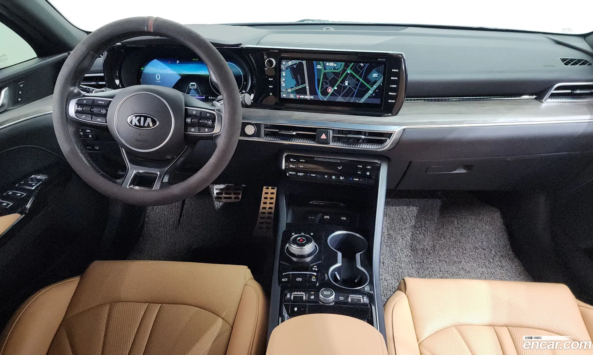 Kia K5 Hybrid 2021 — 17