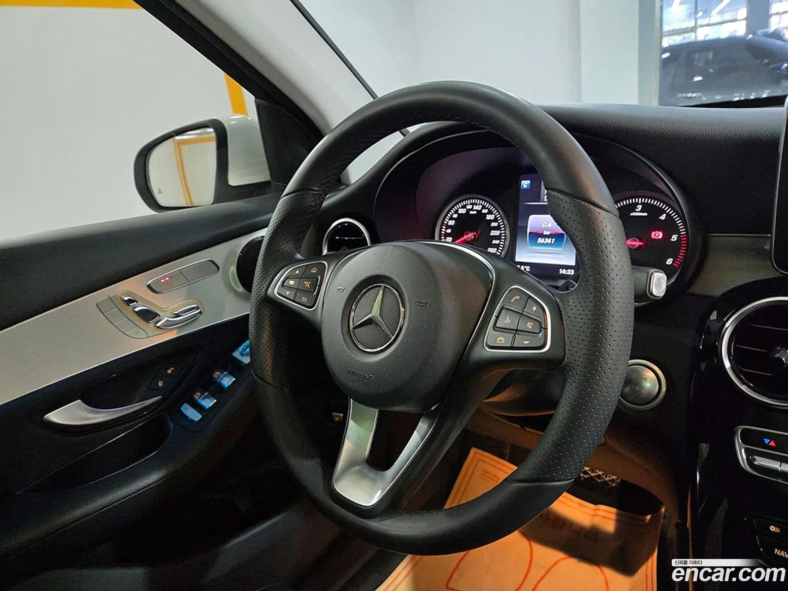 Mercedes-Benz GLC-Class X253 2017 — 12