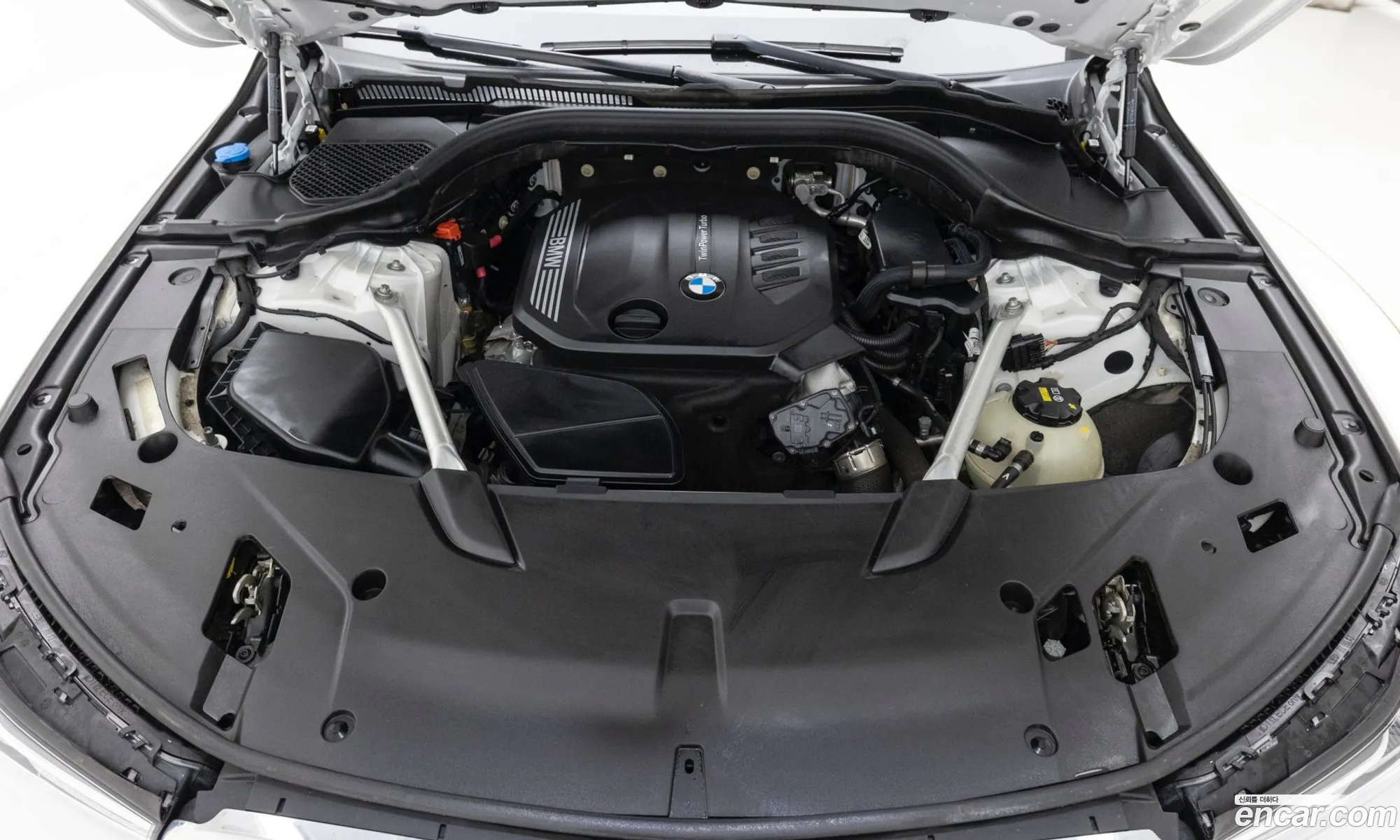 BMW 6 Series GT 2023 — 14