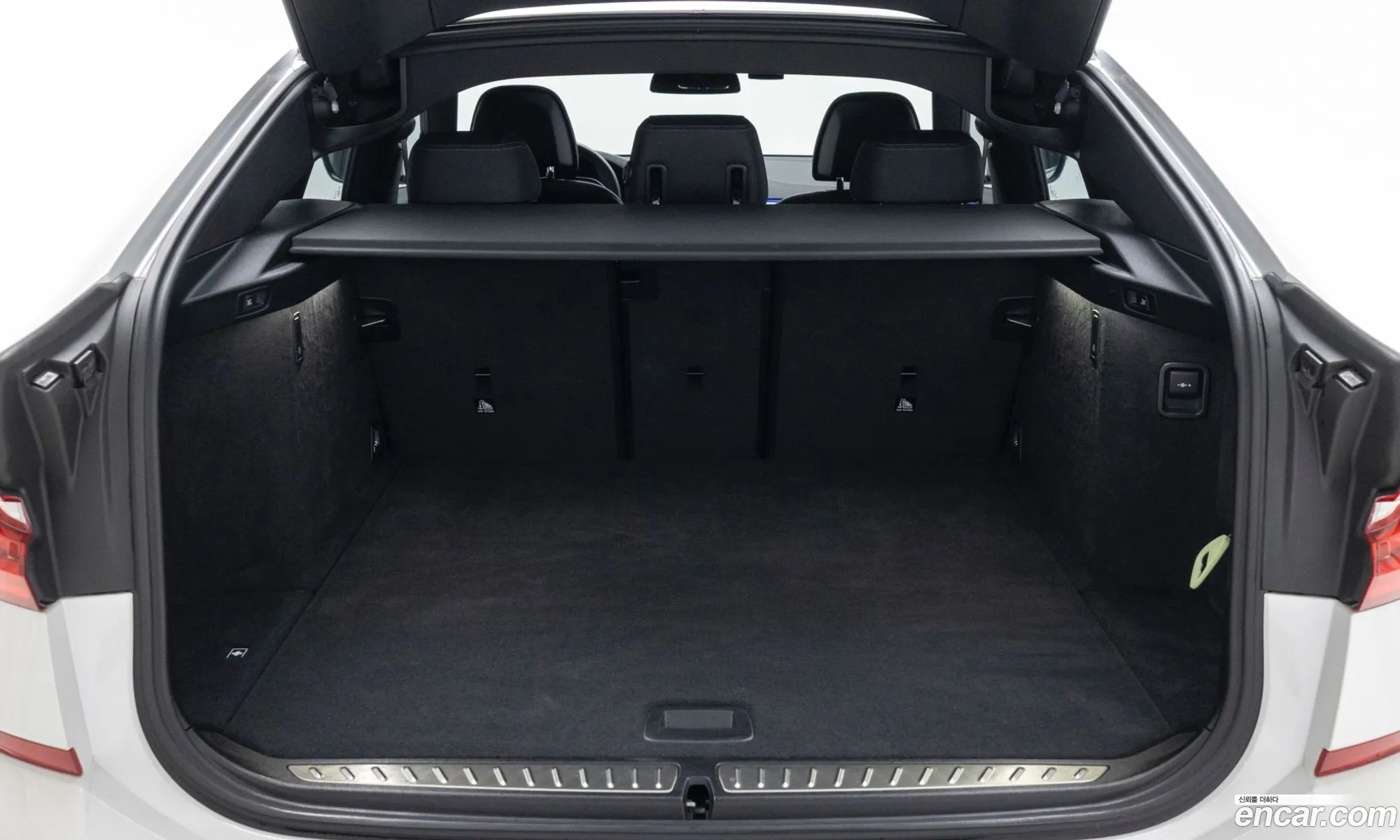 BMW 6 Series GT 2023 — 10