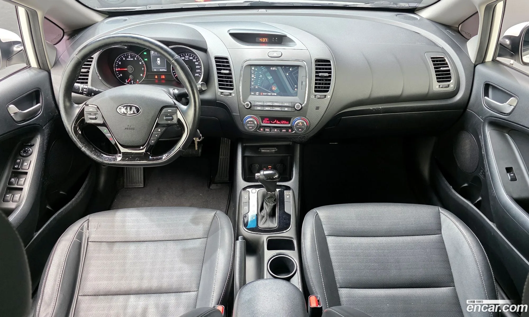 Kia K3 2017 — 10