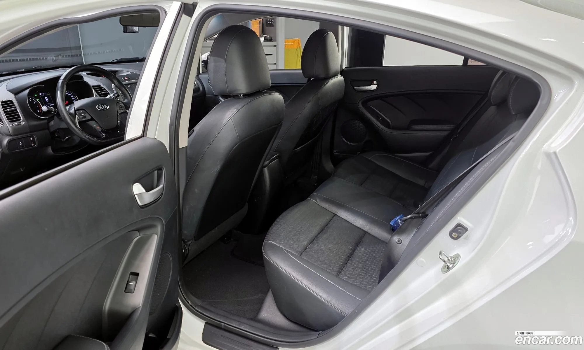 Kia K3 2017 — 6