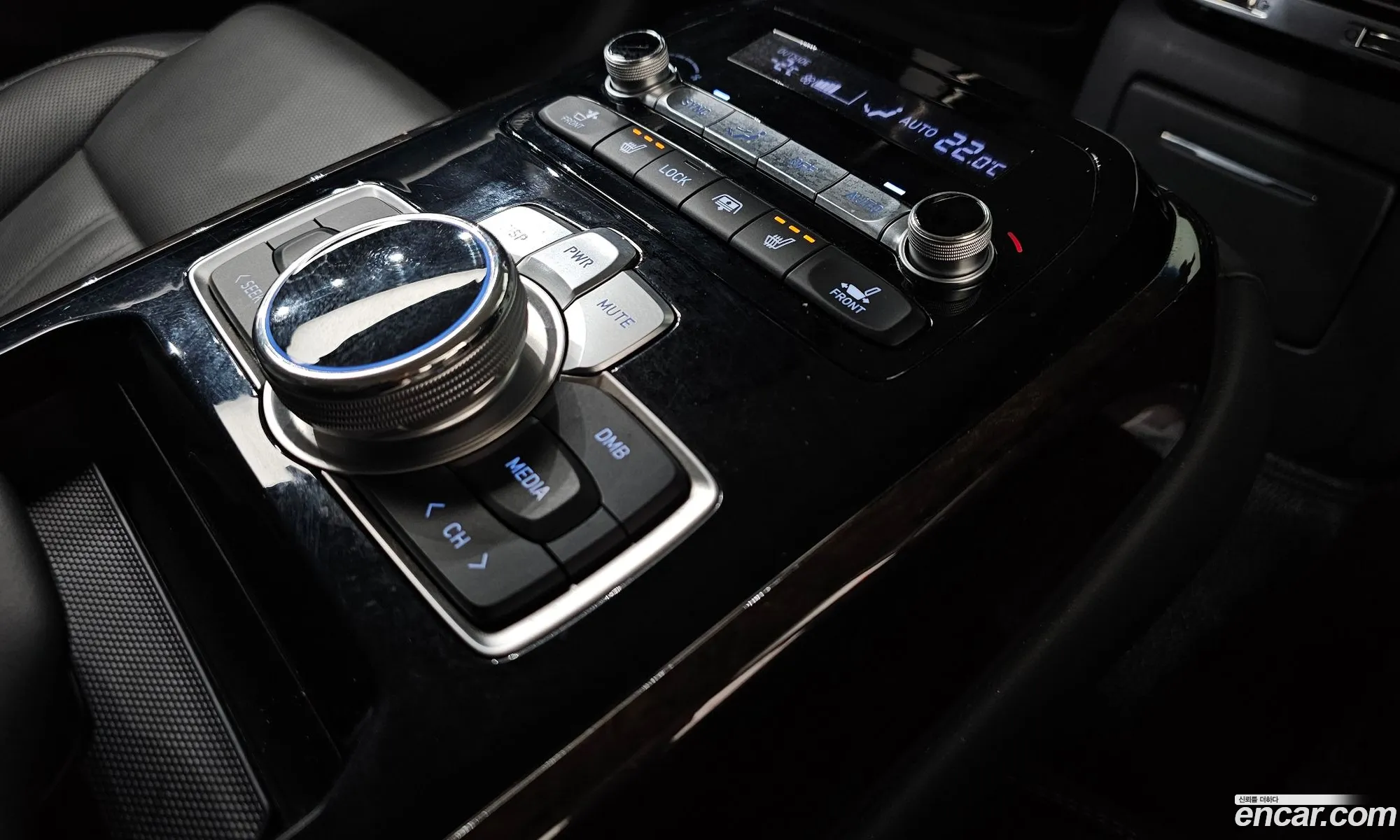 Genesis G90 2019 — 17