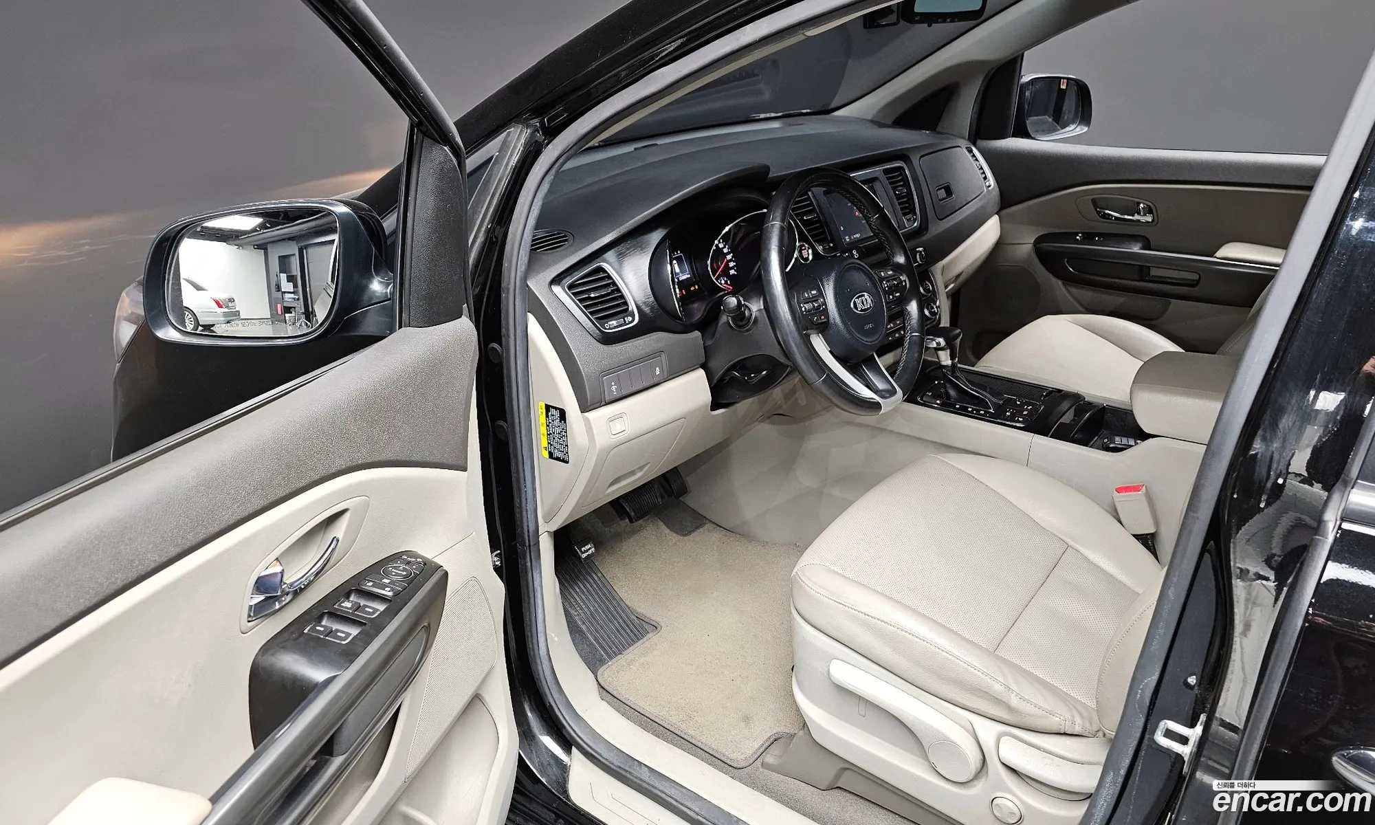 Kia Carnival 2017 — 14