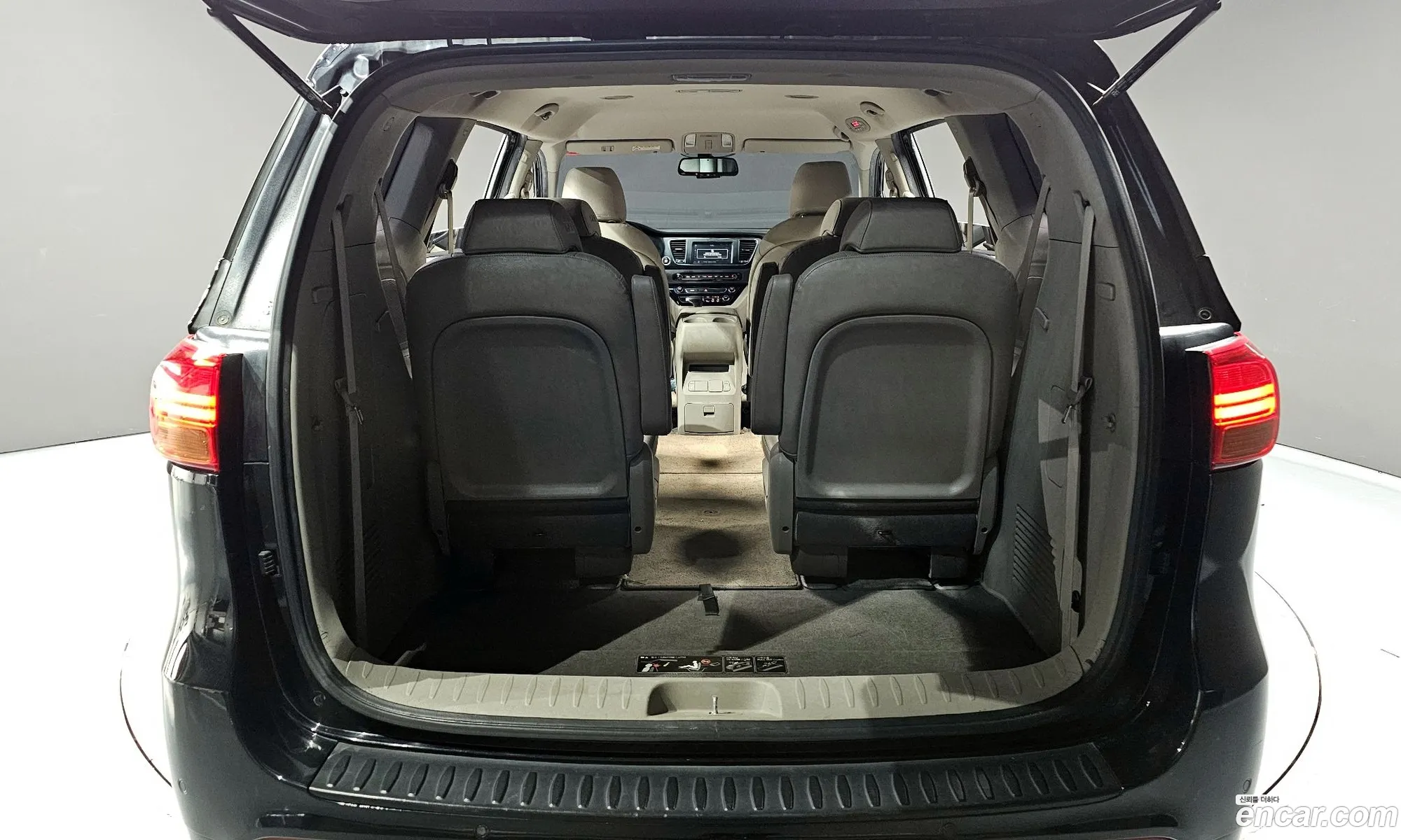 Kia Carnival 2017 — 19