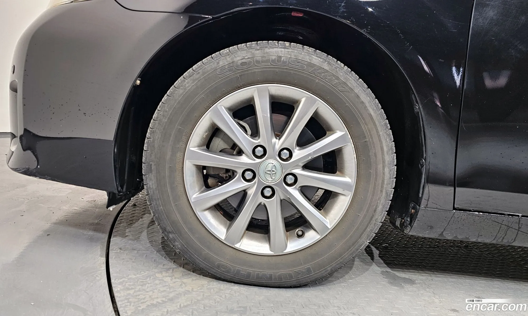Toyota Camry 2011 — 13