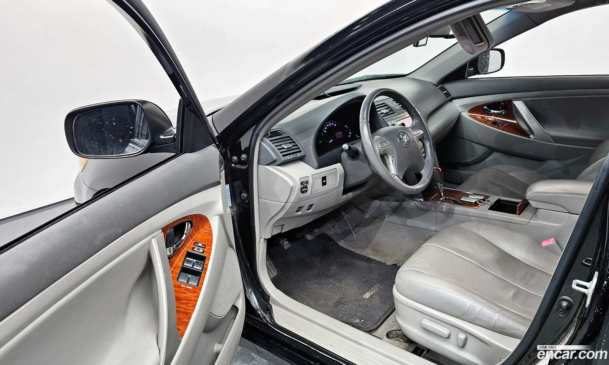 Toyota Camry 2011 — 12