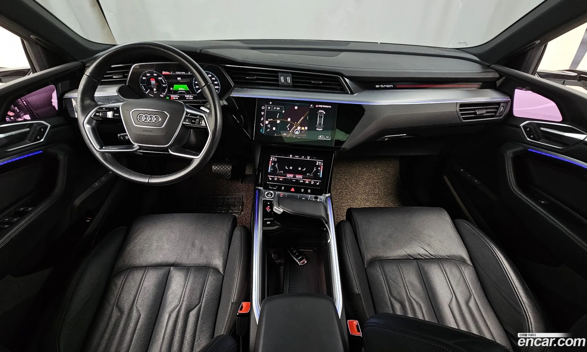 Audi e-tron 2022 — 17