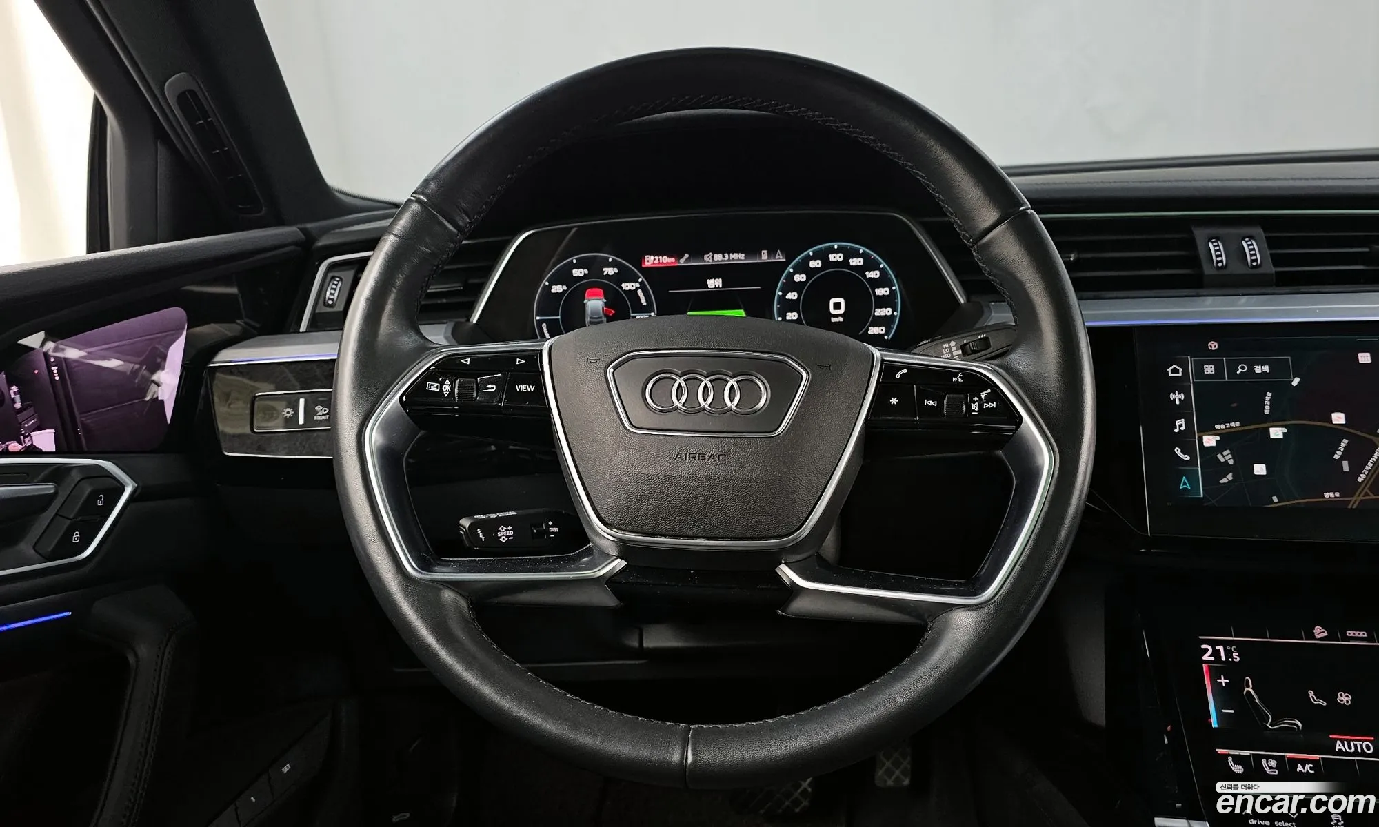 Audi e-tron 2022 — 8