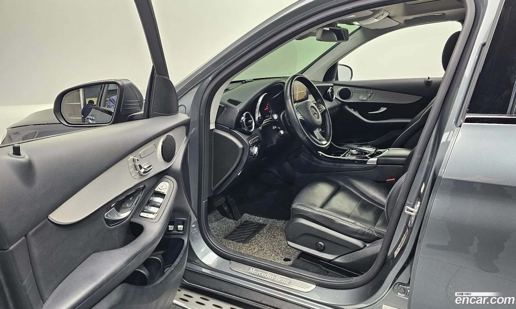 Mercedes-Benz GLC-Class X253 2019 — 17