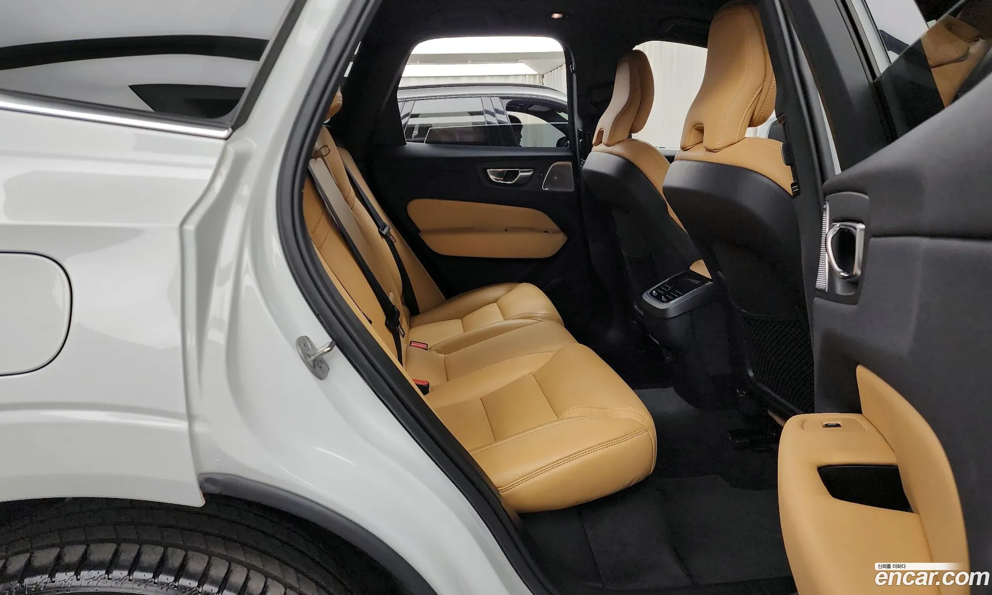 Volvo XC60 2023 LYVUZL122RB780673 — 8
