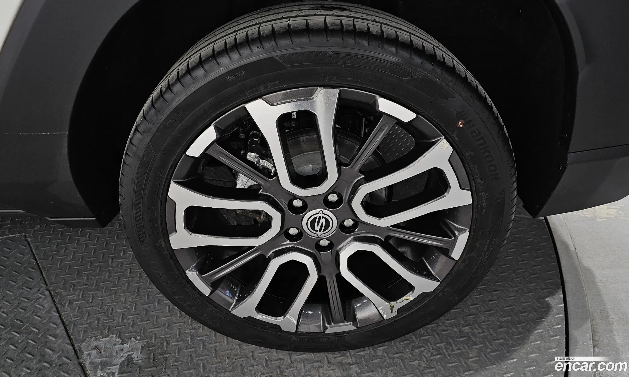 KG Mobility (SsangYong) Torres 2023 — 10