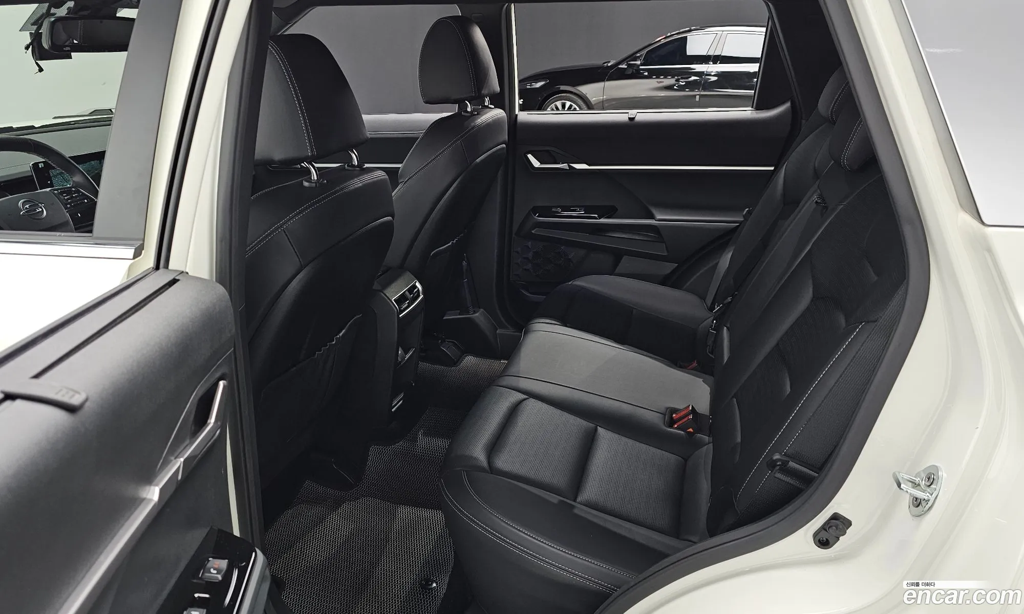 KG Mobility (SsangYong) Torres 2023 — 8