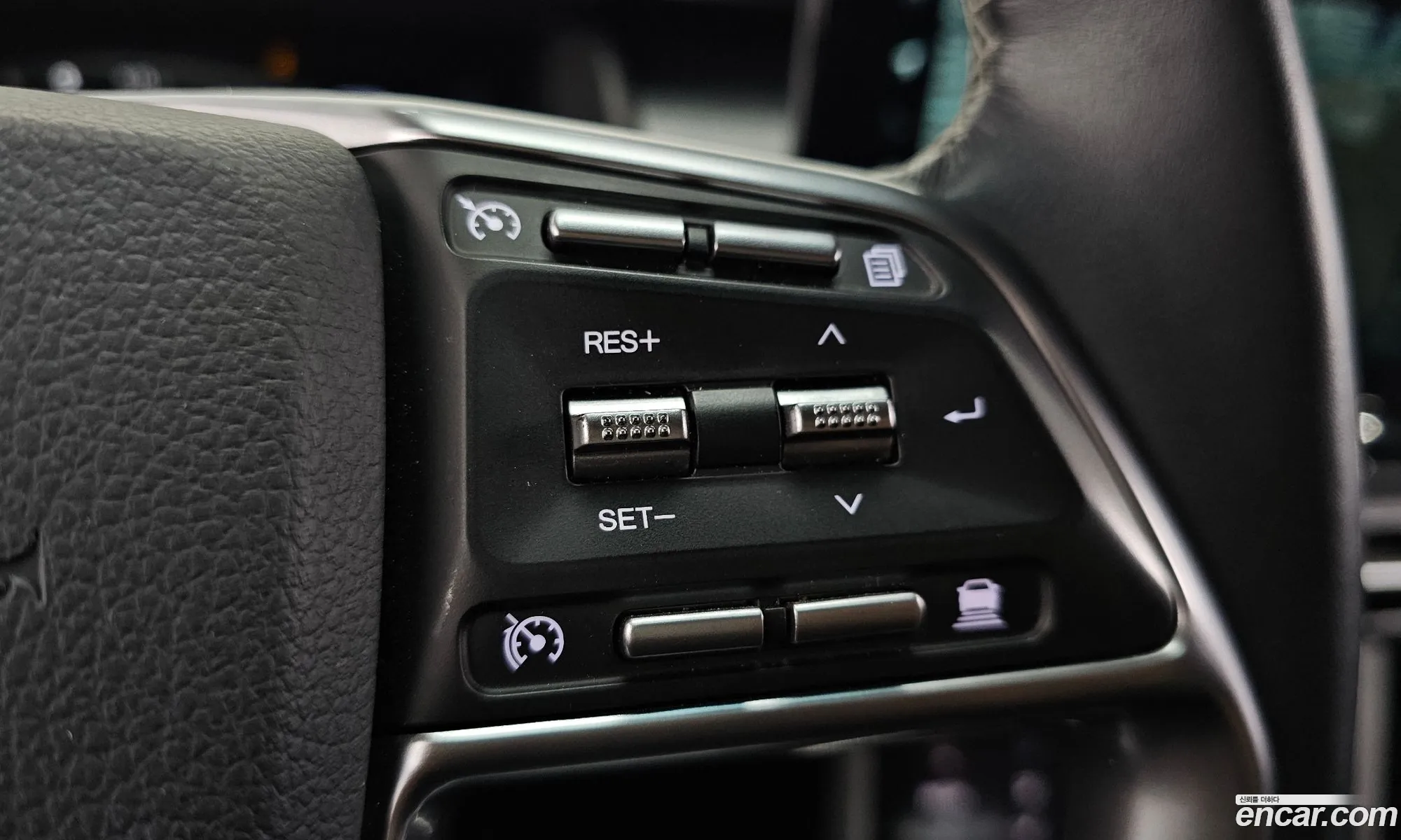 KG Mobility (SsangYong) Torres 2023 — 2